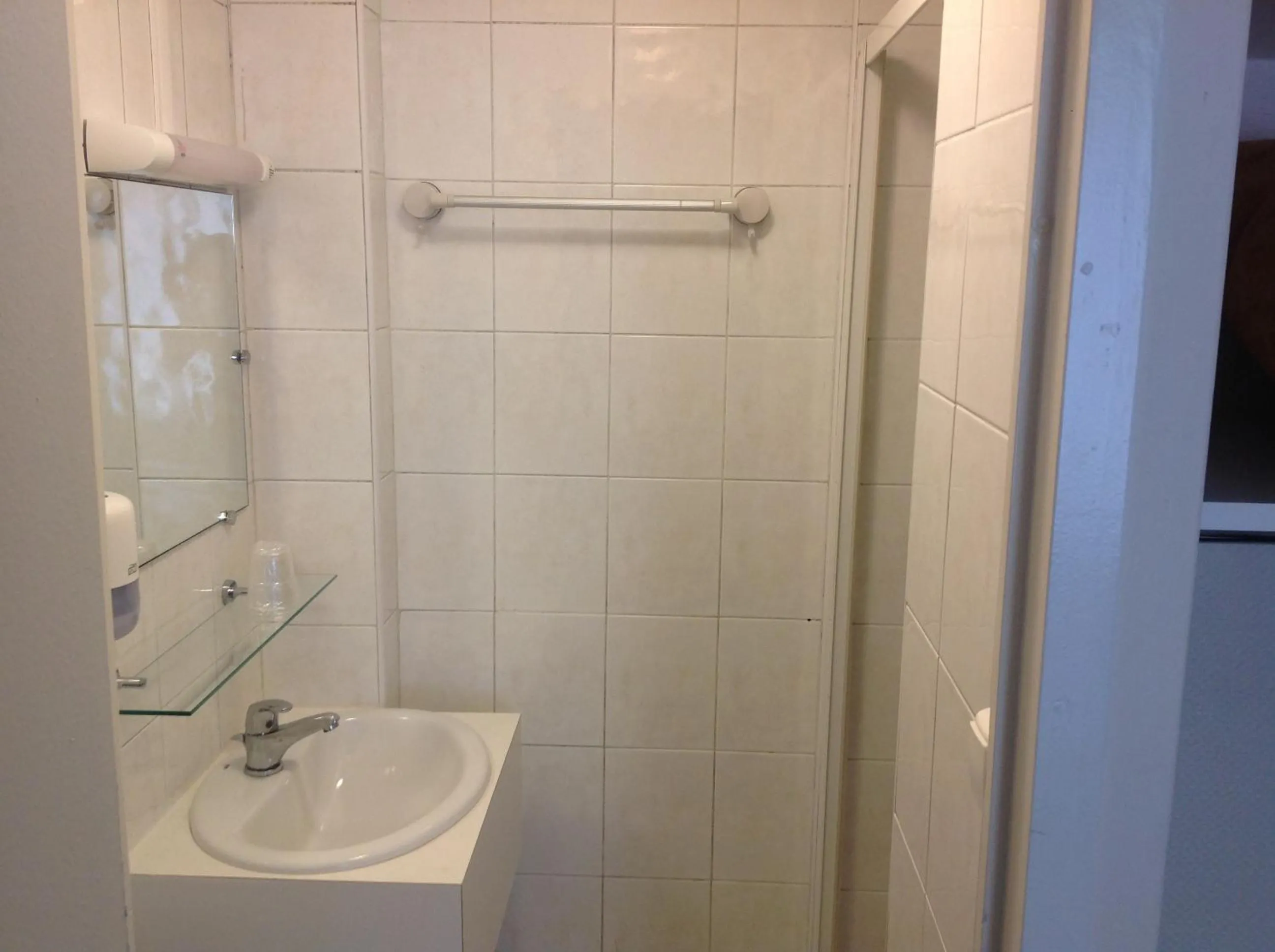 Bedroom in Hotel de la Paix