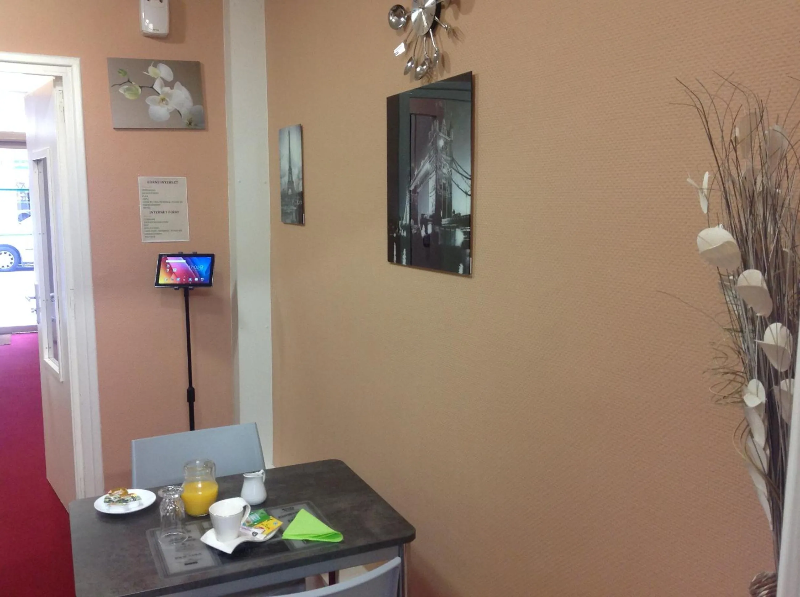 Area and facilities in Hotel de la Paix