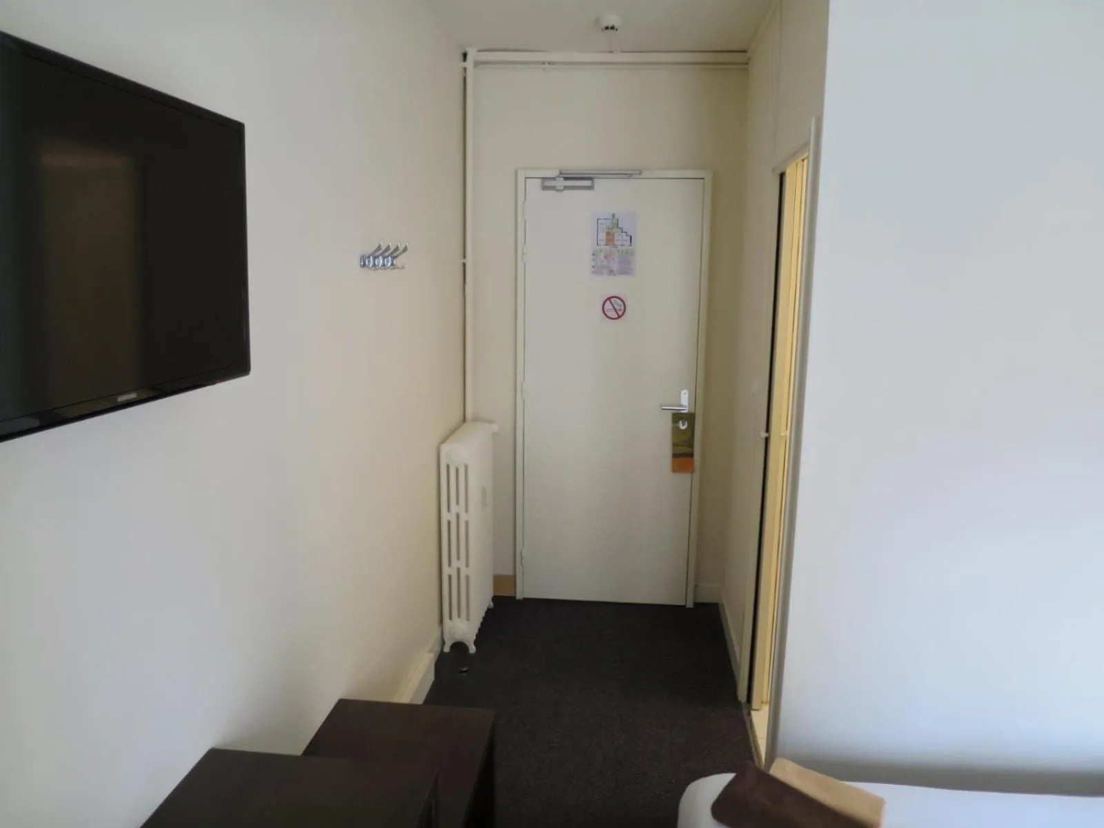 Bedroom in Hotel de la Paix