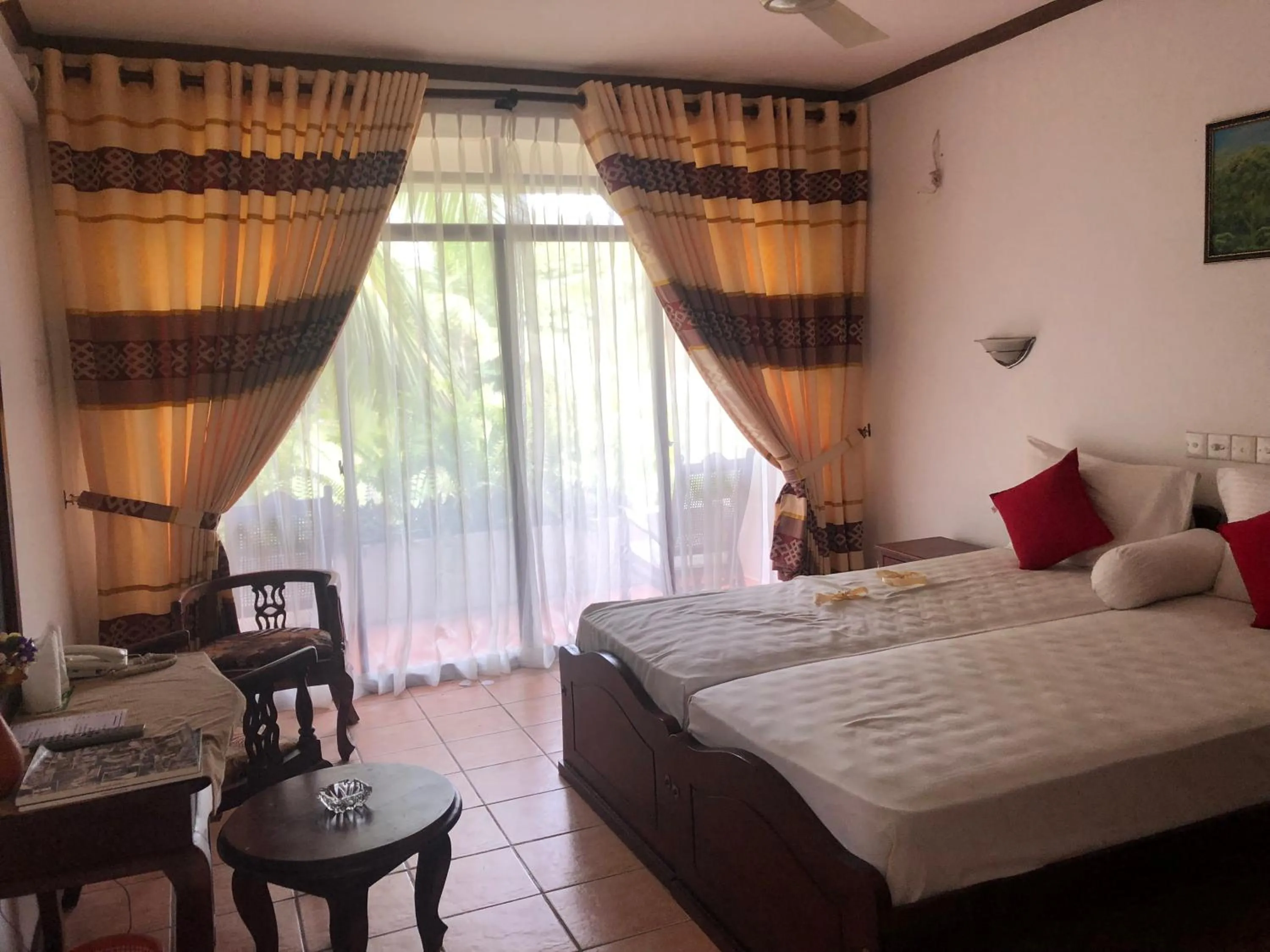 Bed in Hotel Lagoon Paradise