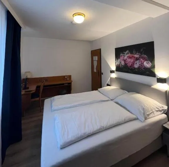 Bed in Hotel 9-enhof