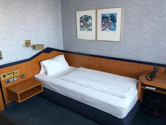 Bedroom, Bed in Hotel 9-enhof