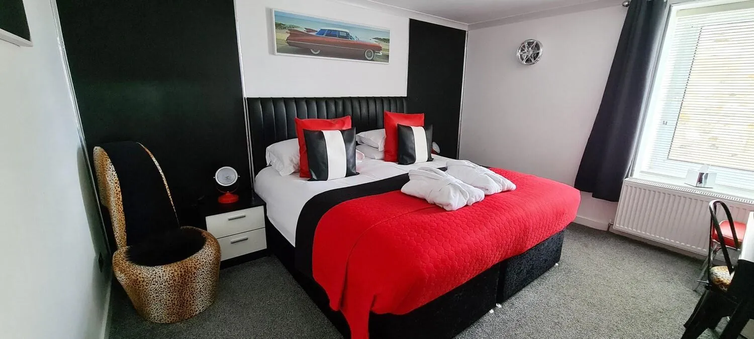 Bedroom, Bed in Cadillac Kustomz Guest House