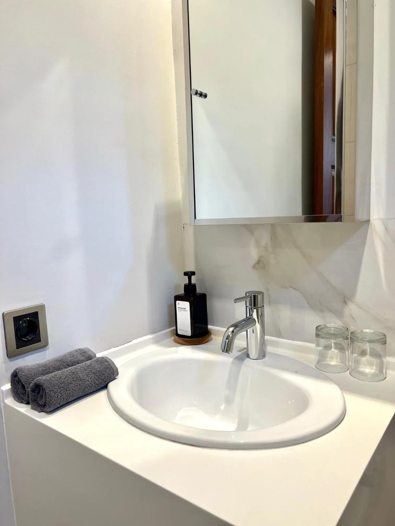 Bathroom in Charlie Guest House