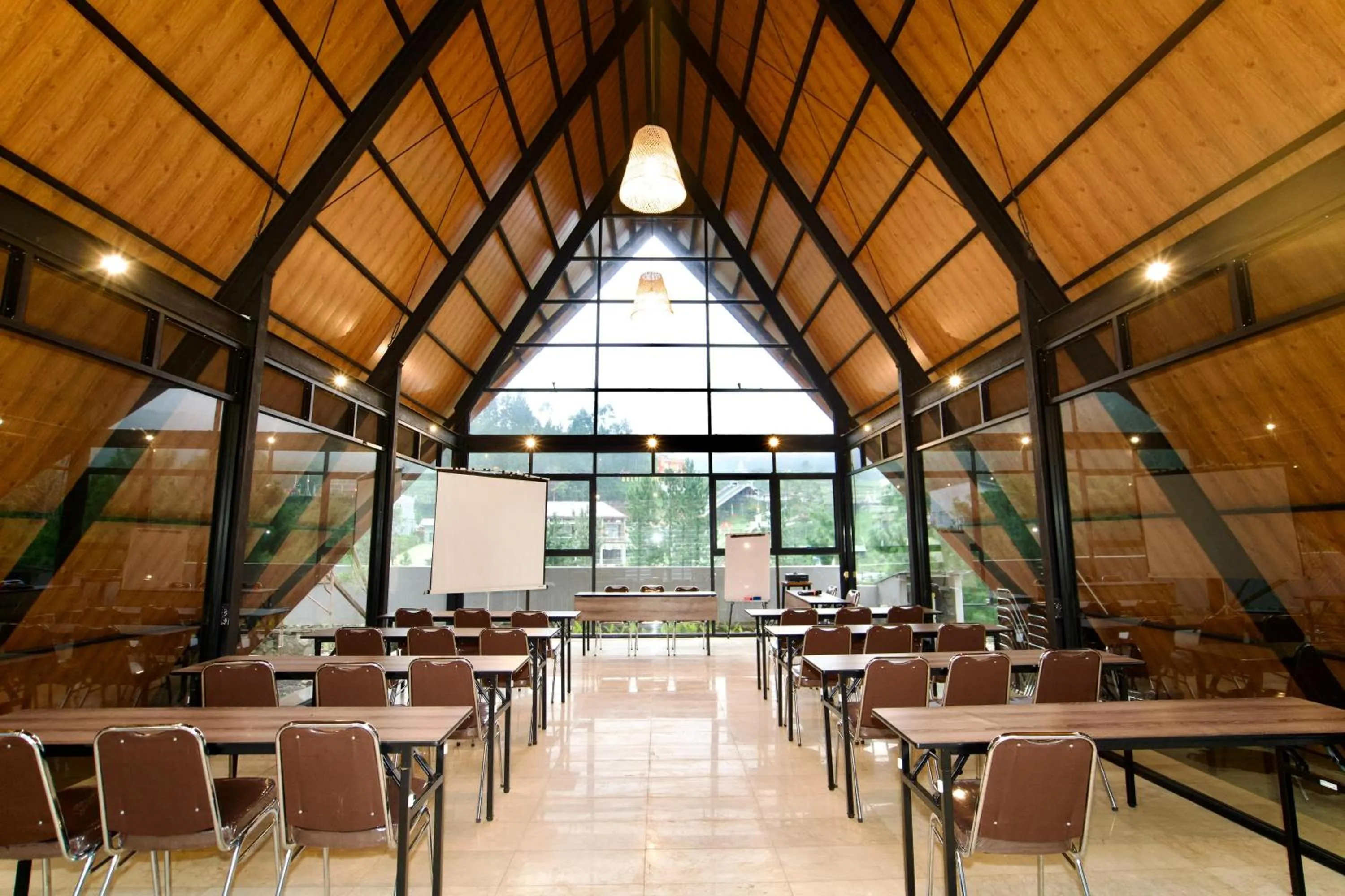 Meeting/conference room in Gulala Azana Hotel & Resort Guci Tegal