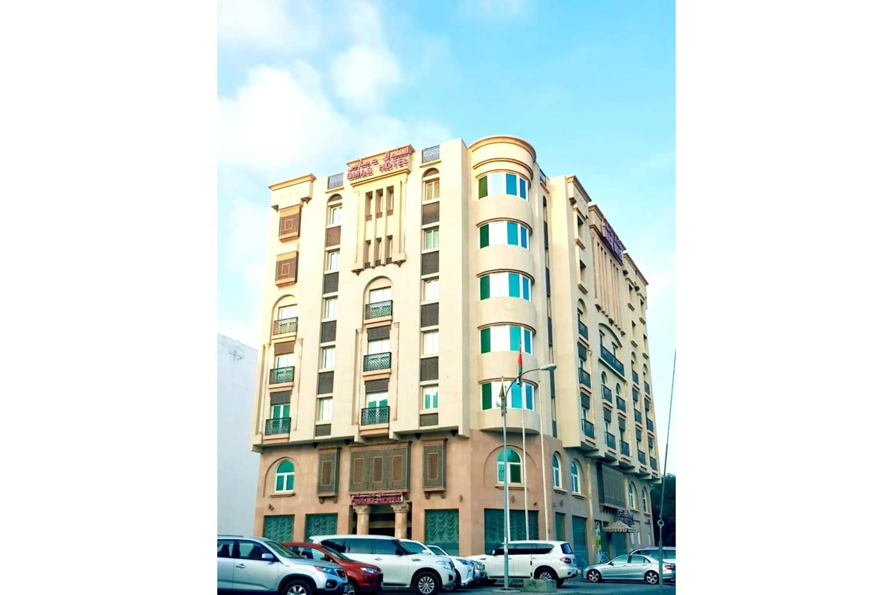 Facade/entrance in Capital O 155 Dmas Hotel