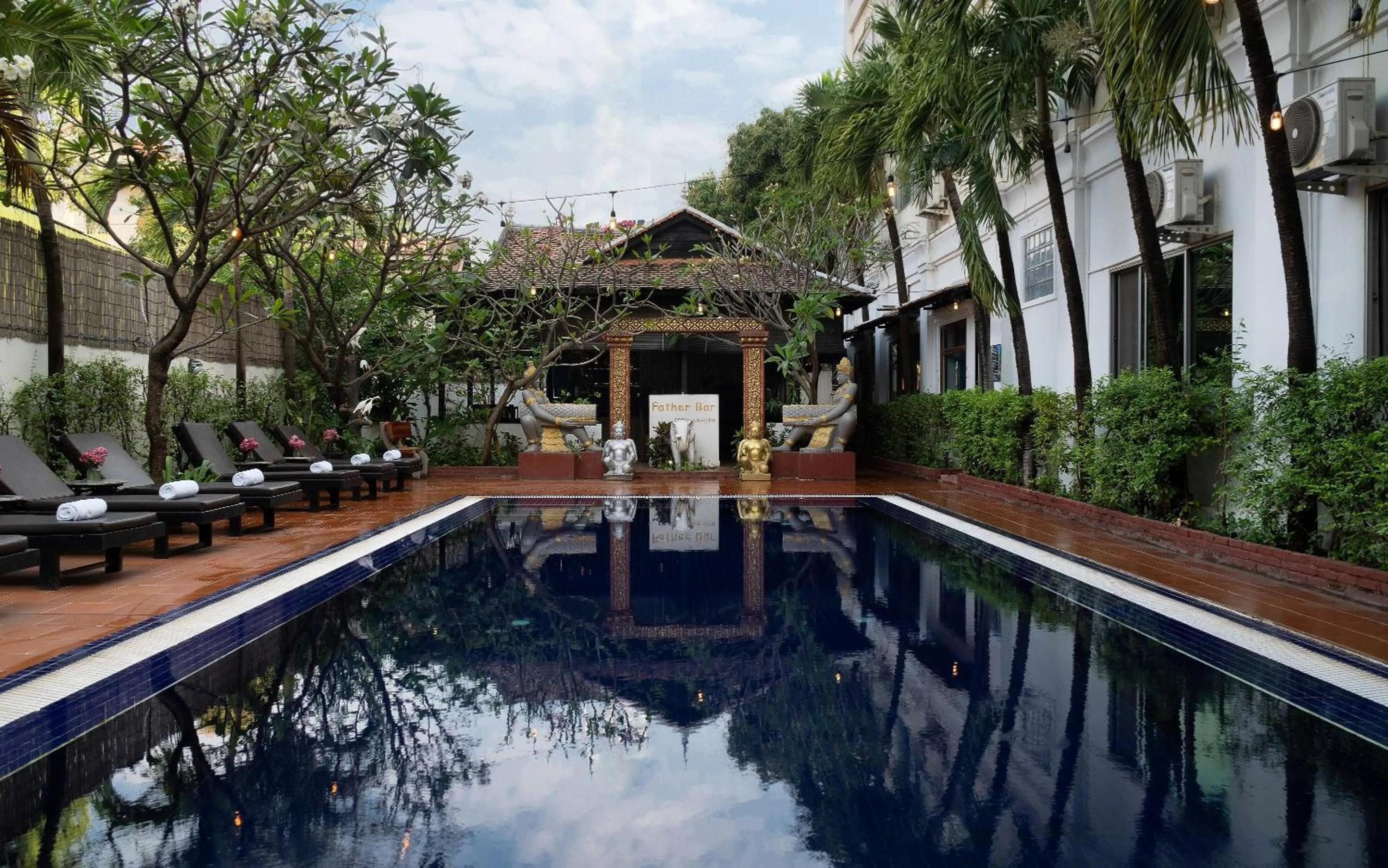 Garden in Harmony Indochine d'Angkor