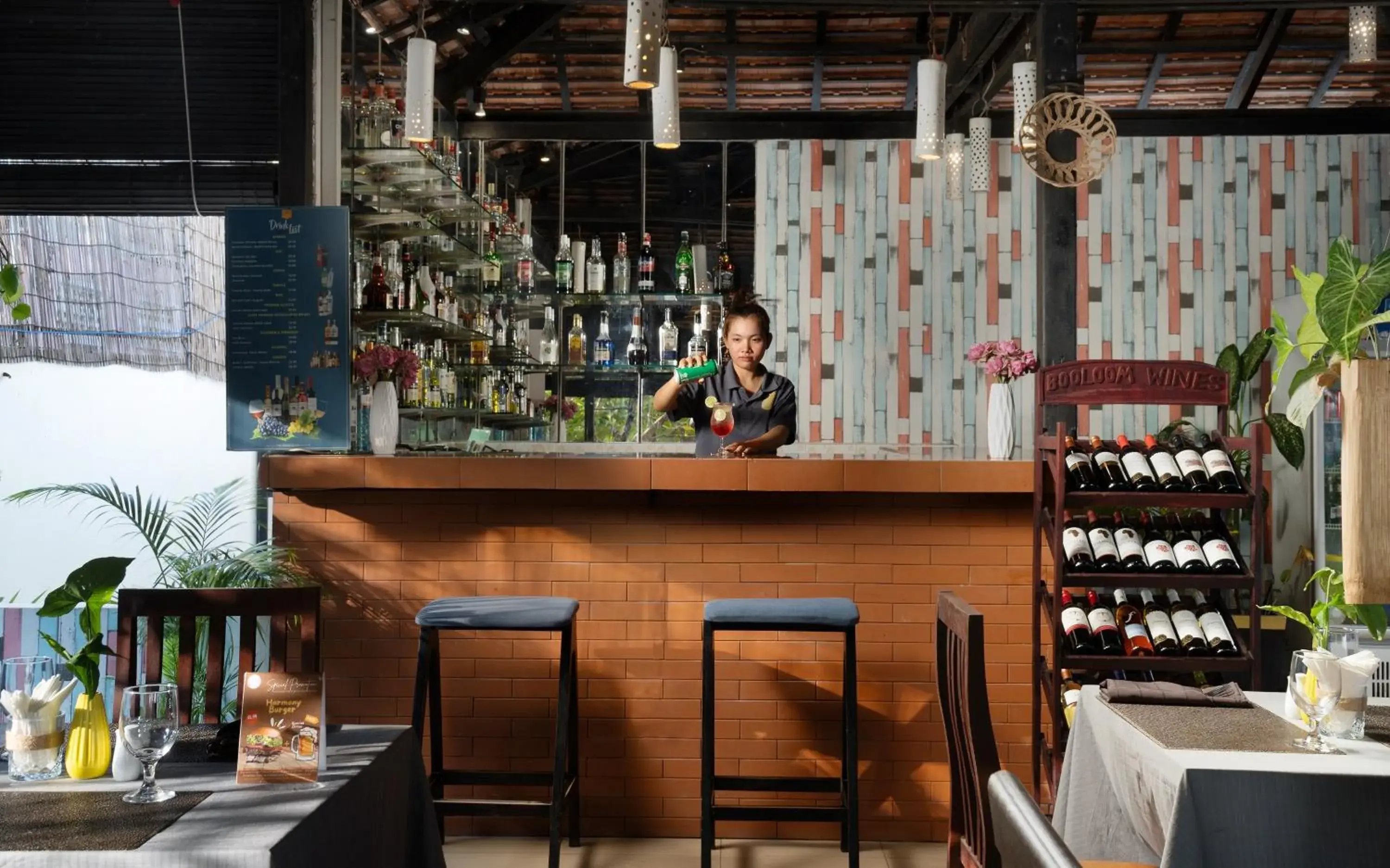 Staff in Harmony Indochine d'Angkor Staff in Harmony Indochine d'Angkor