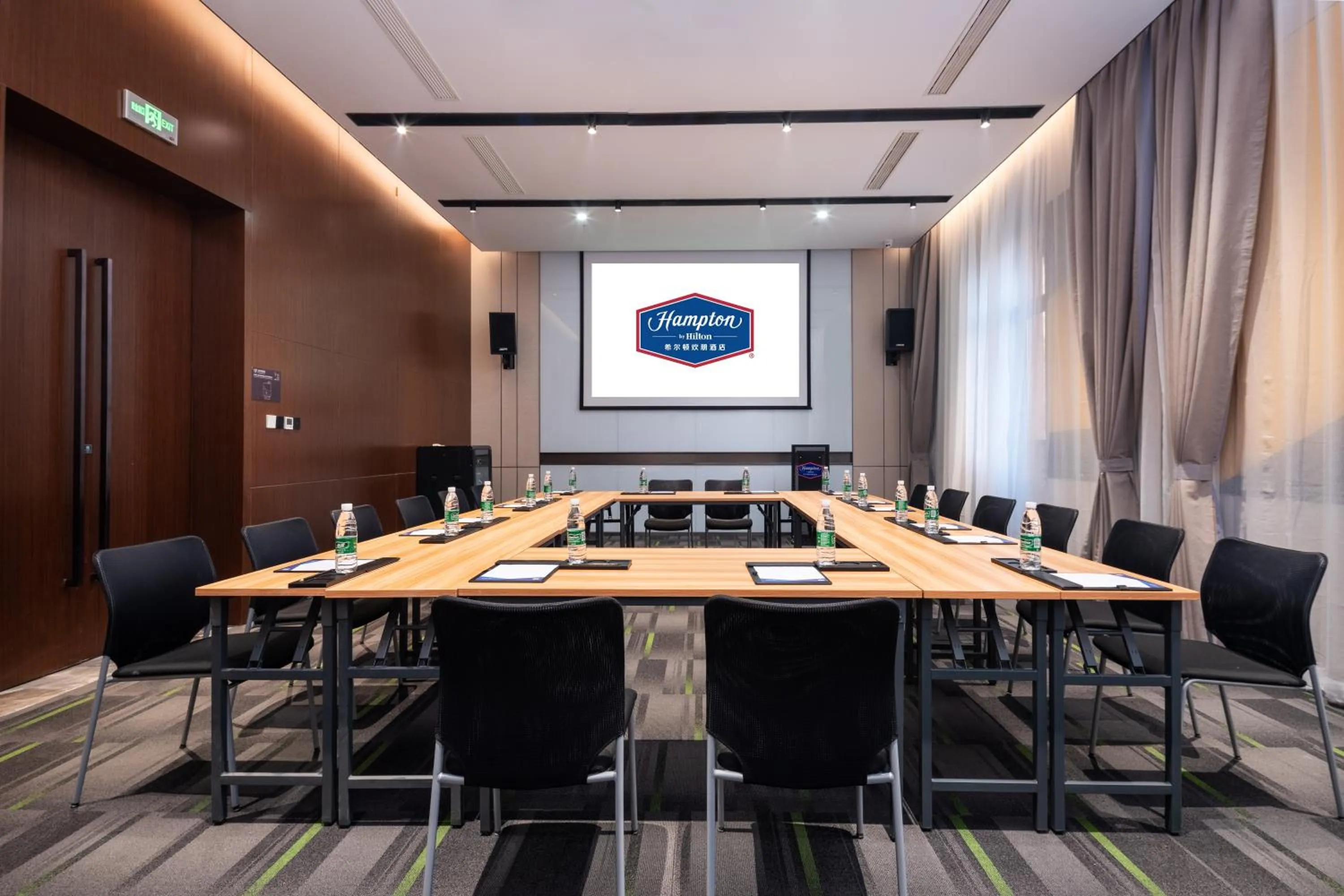 Meeting/conference room in Hampton by Hilton Beijing West Railway Station Lize Business District