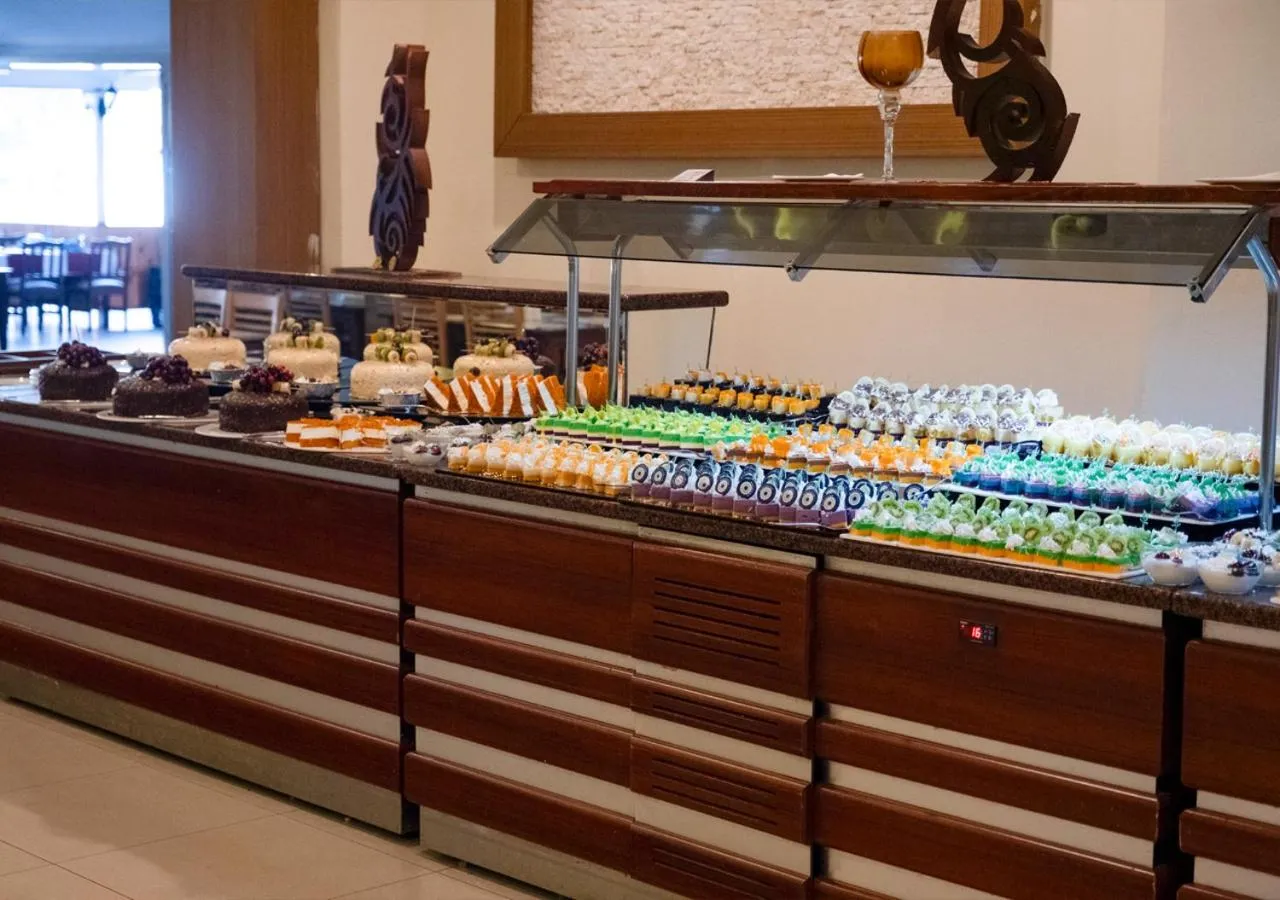 Food and drinks in Xeno Eftalia Resort Hotel