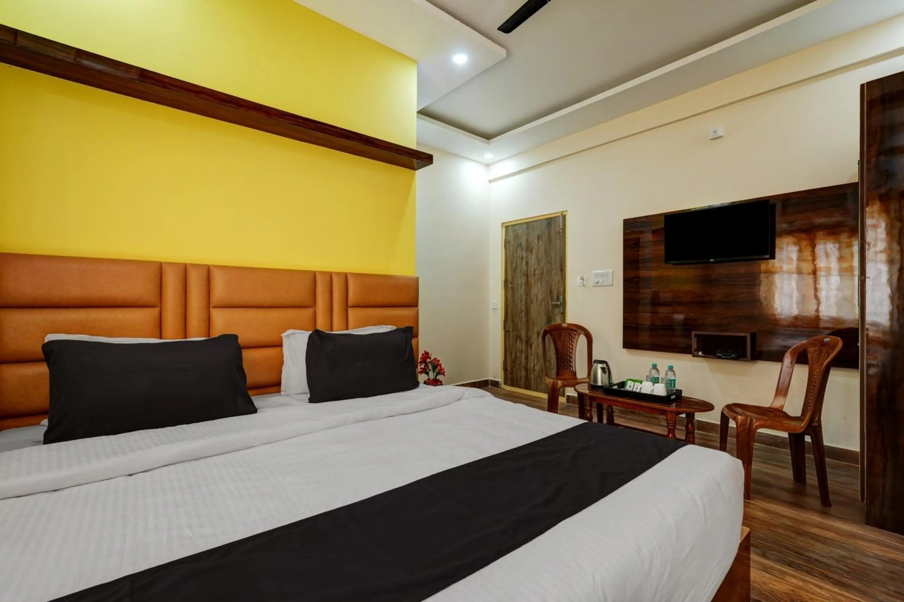 Bedroom, Bed in Collection O UTSAV GRAND