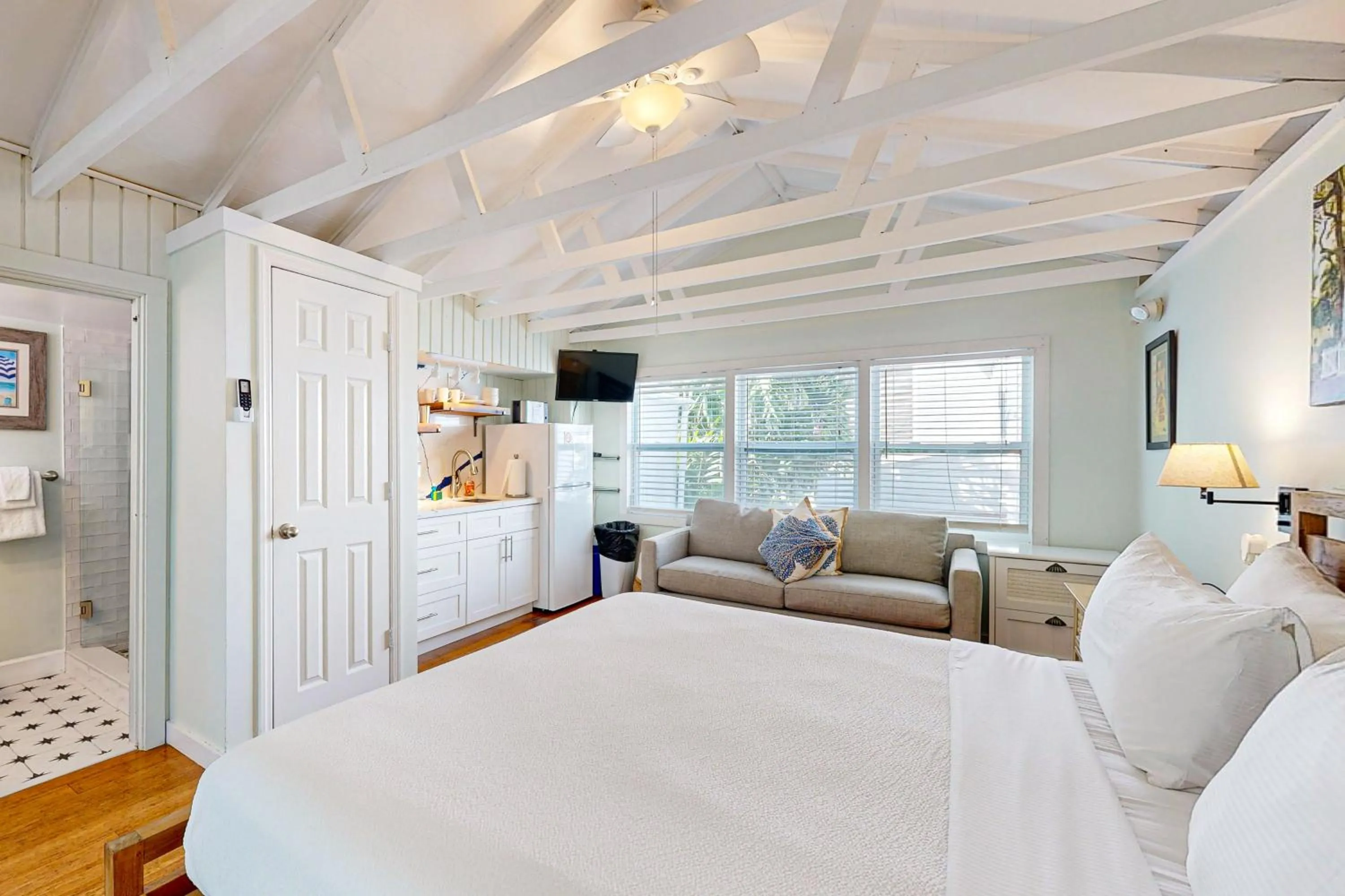 Bed in Papa's Hideaway