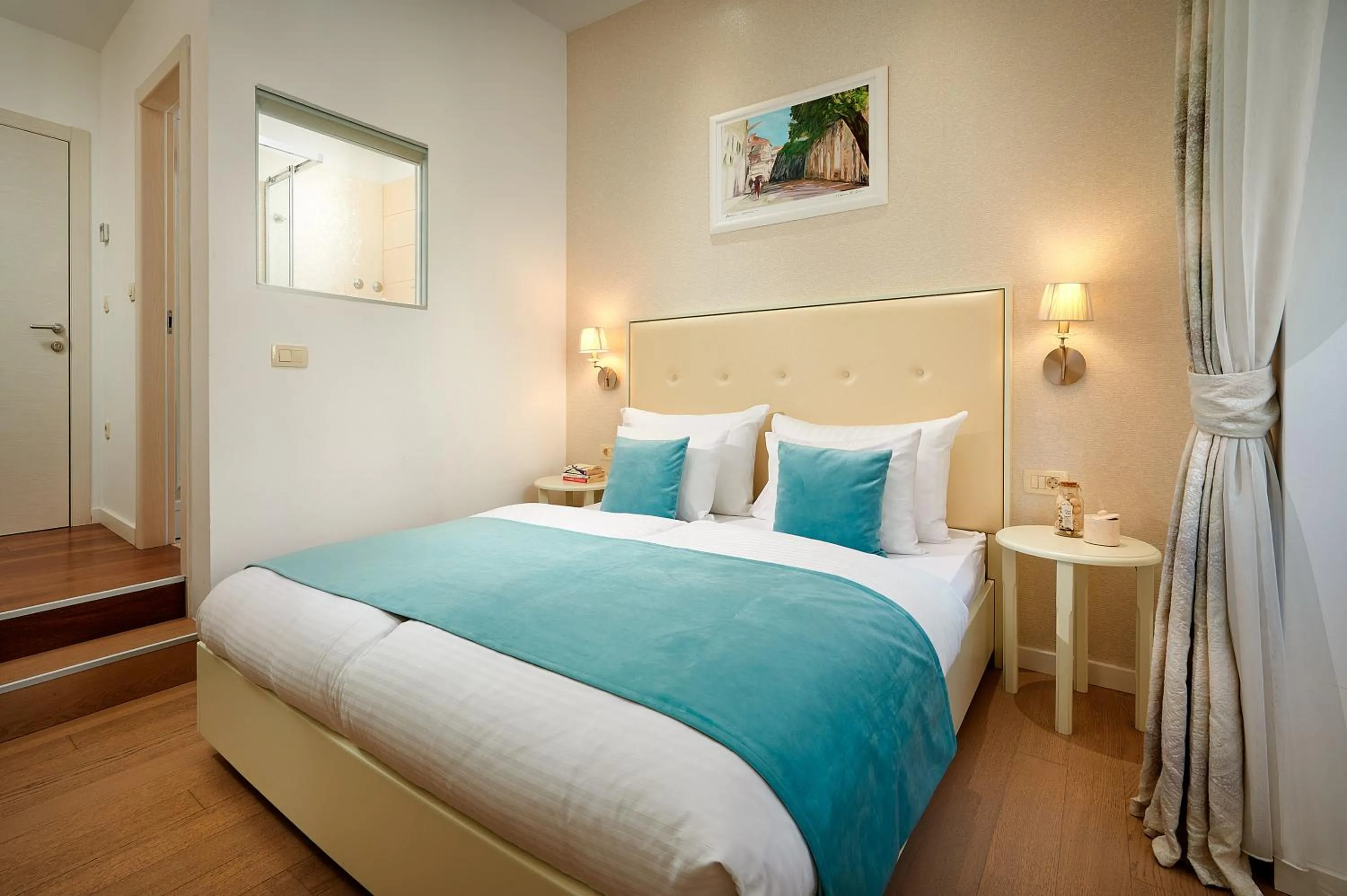 Marmont City Rooms