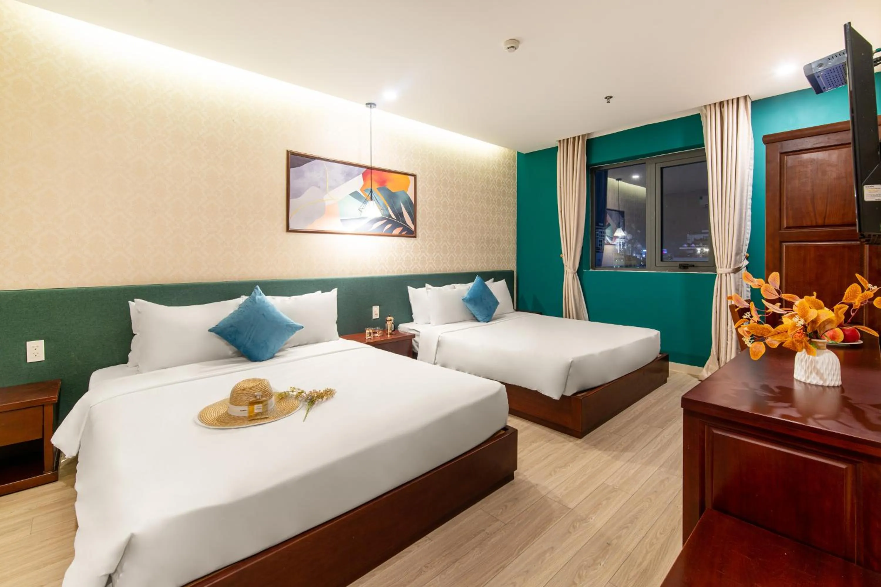 Bed in May Beach Hotel