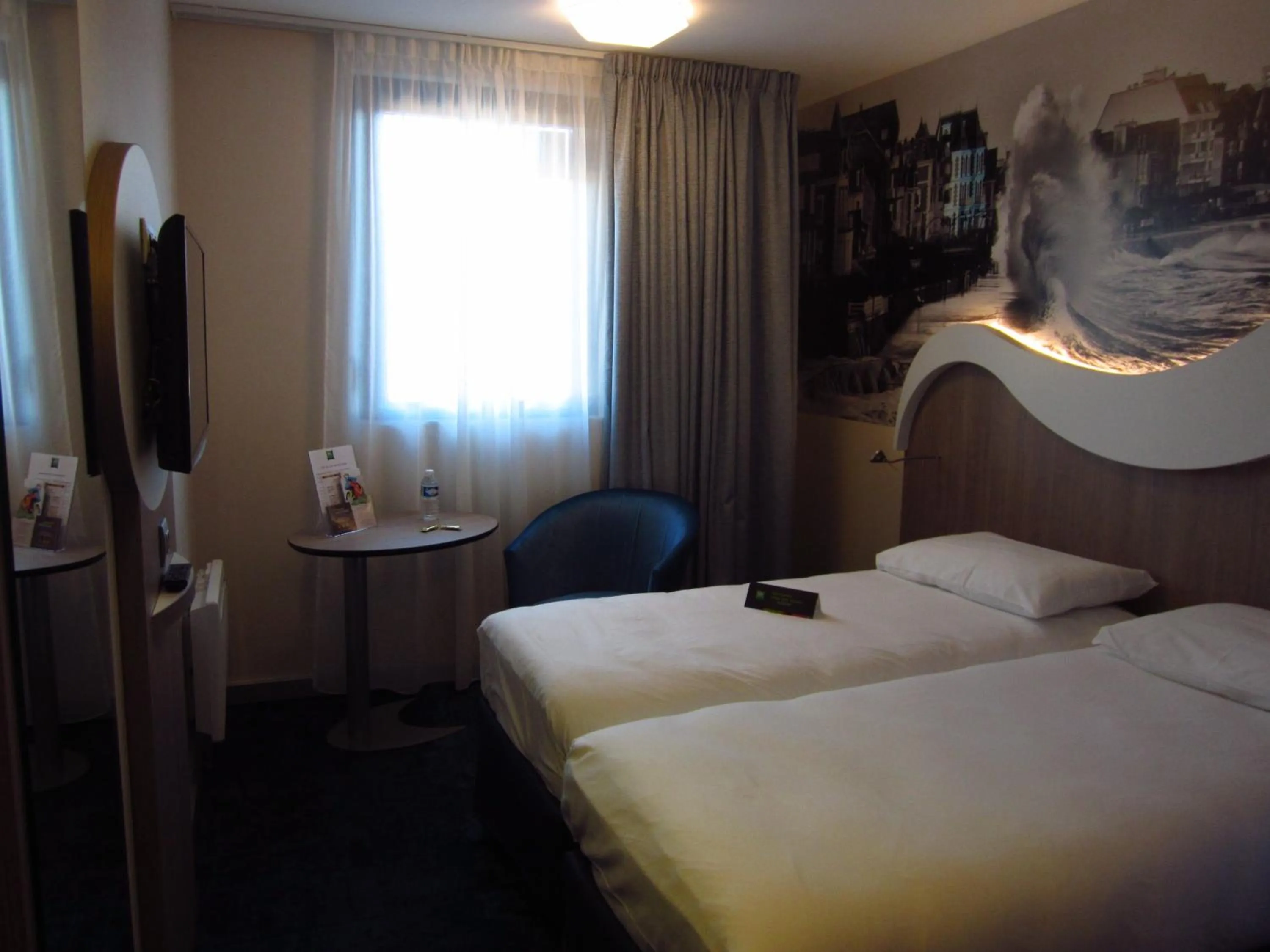 Bed in ibis Styles Saint Malo Port