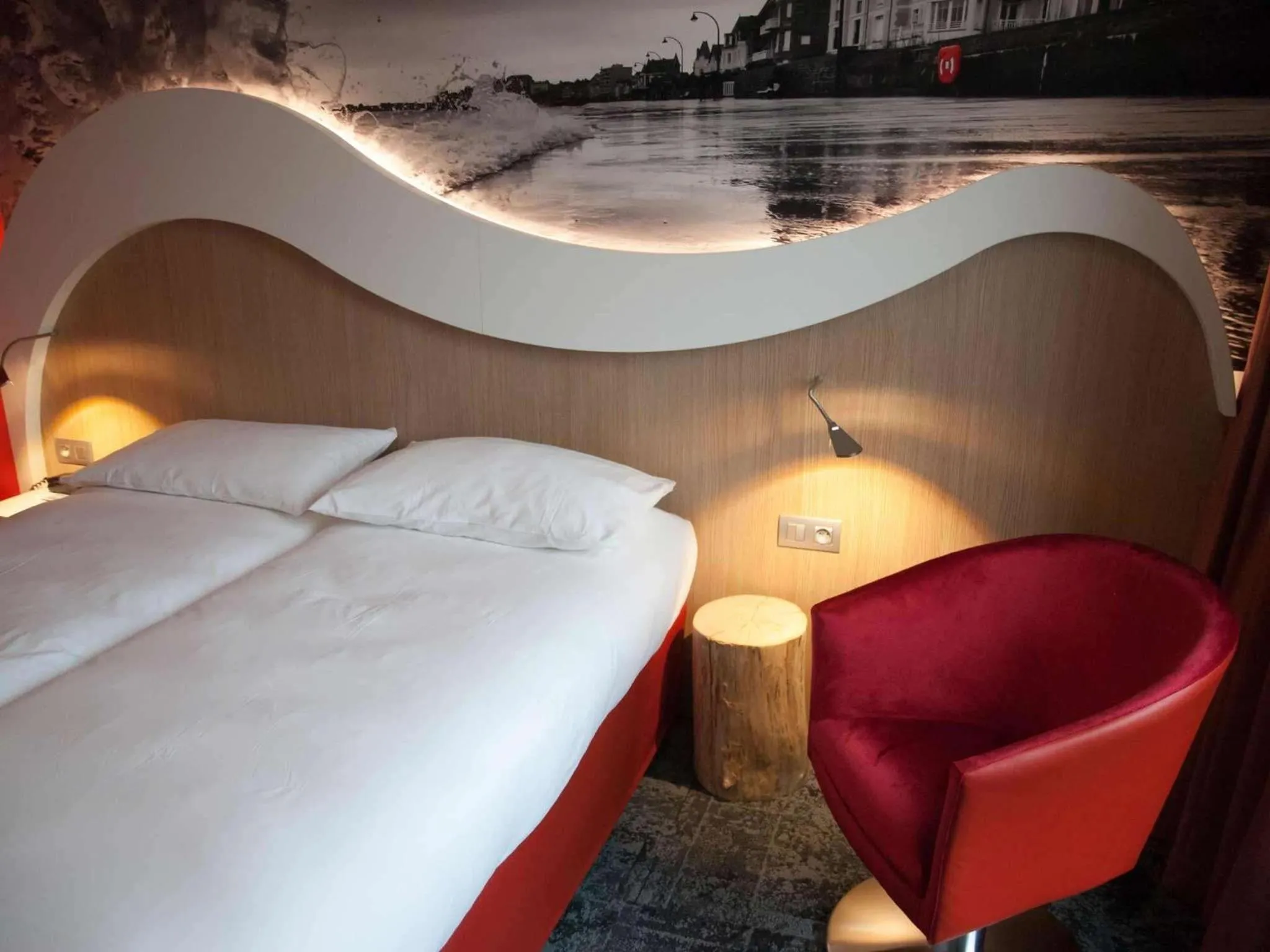 Photo of the whole room, Bed in ibis Styles Saint Malo Port