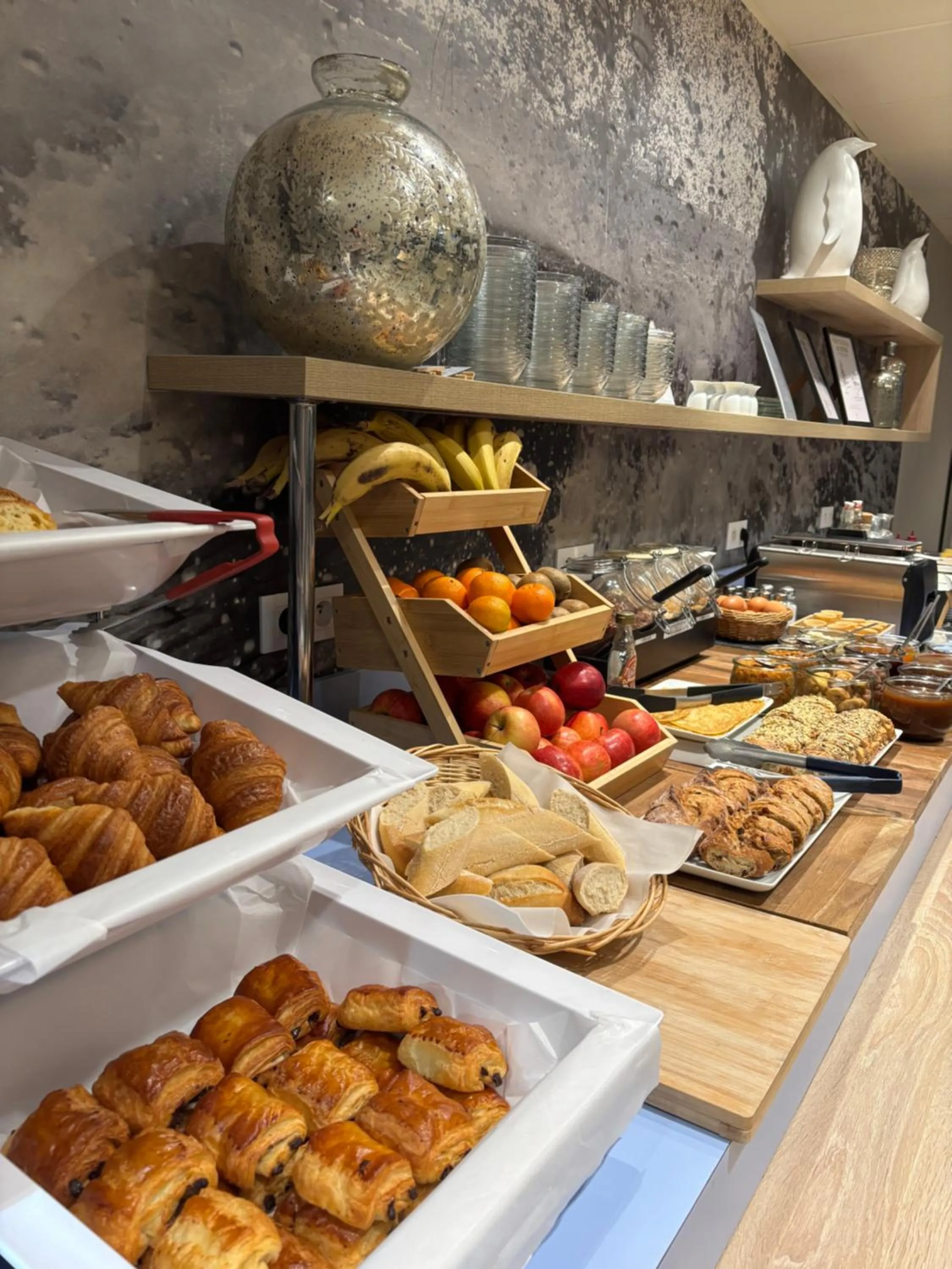 Breakfast in ibis Styles Saint Malo Port