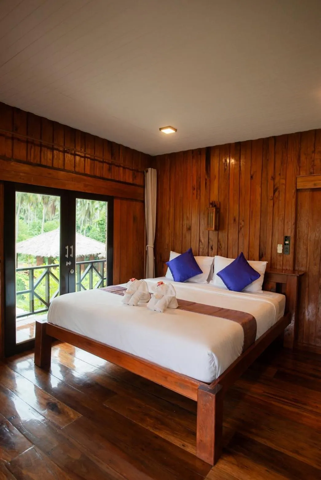 Bed in COCO Canopy Boutique Resort