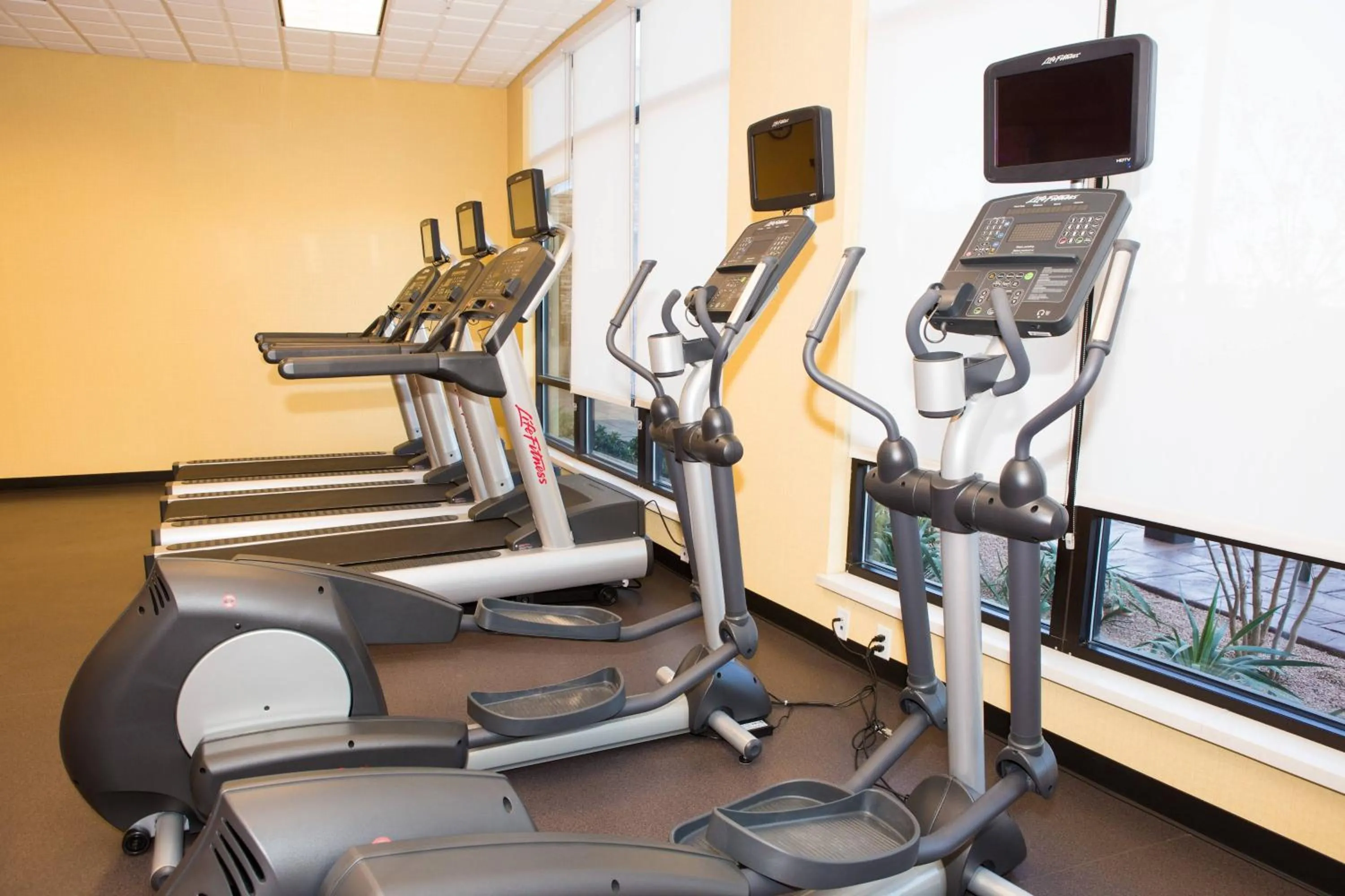 Fitness centre/facilities in Courtyard by Marriott Lubbock Downtown/University Area