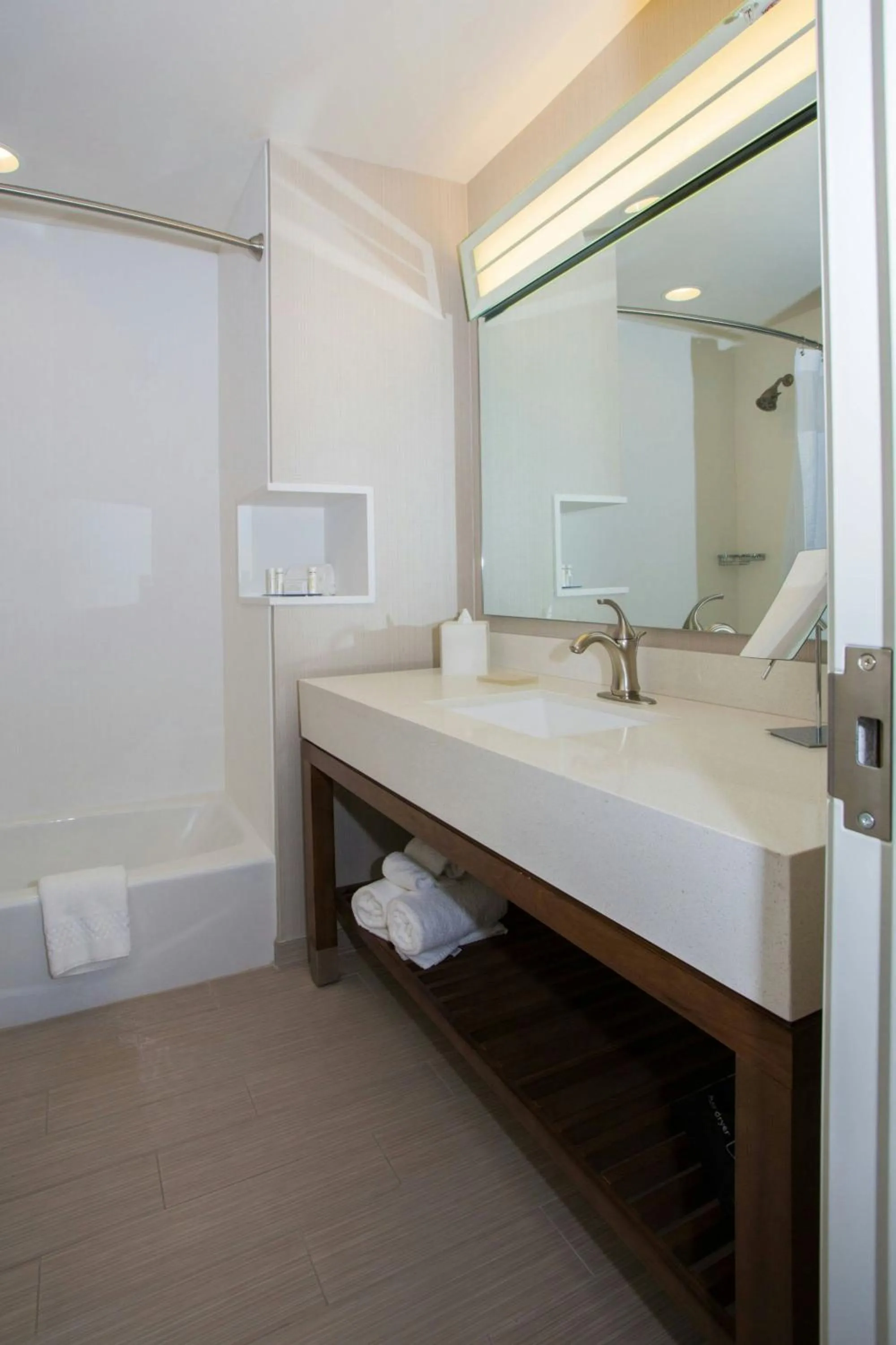 Bathroom in Courtyard by Marriott Lubbock Downtown/University Area