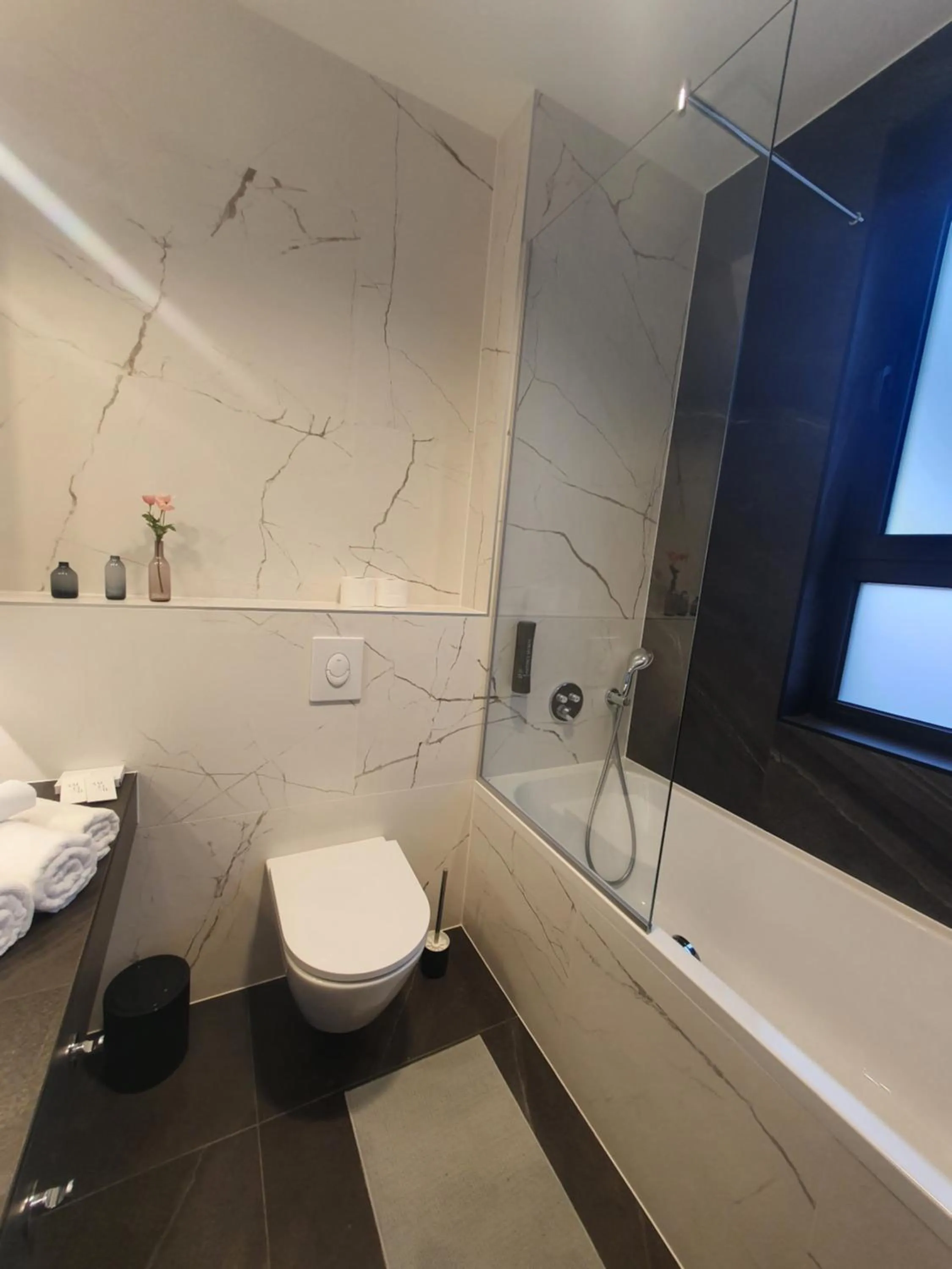 Bathroom in Avenue21