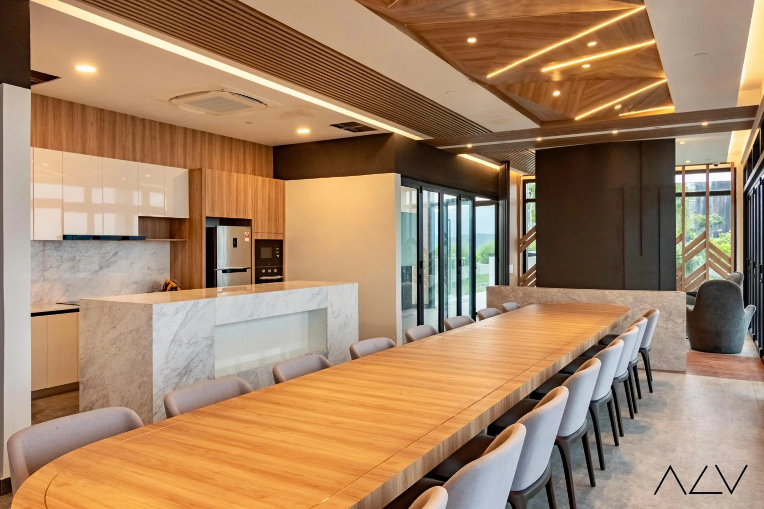 Meeting/conference room in Urban Suites, Signature Collection by Stellar ALV