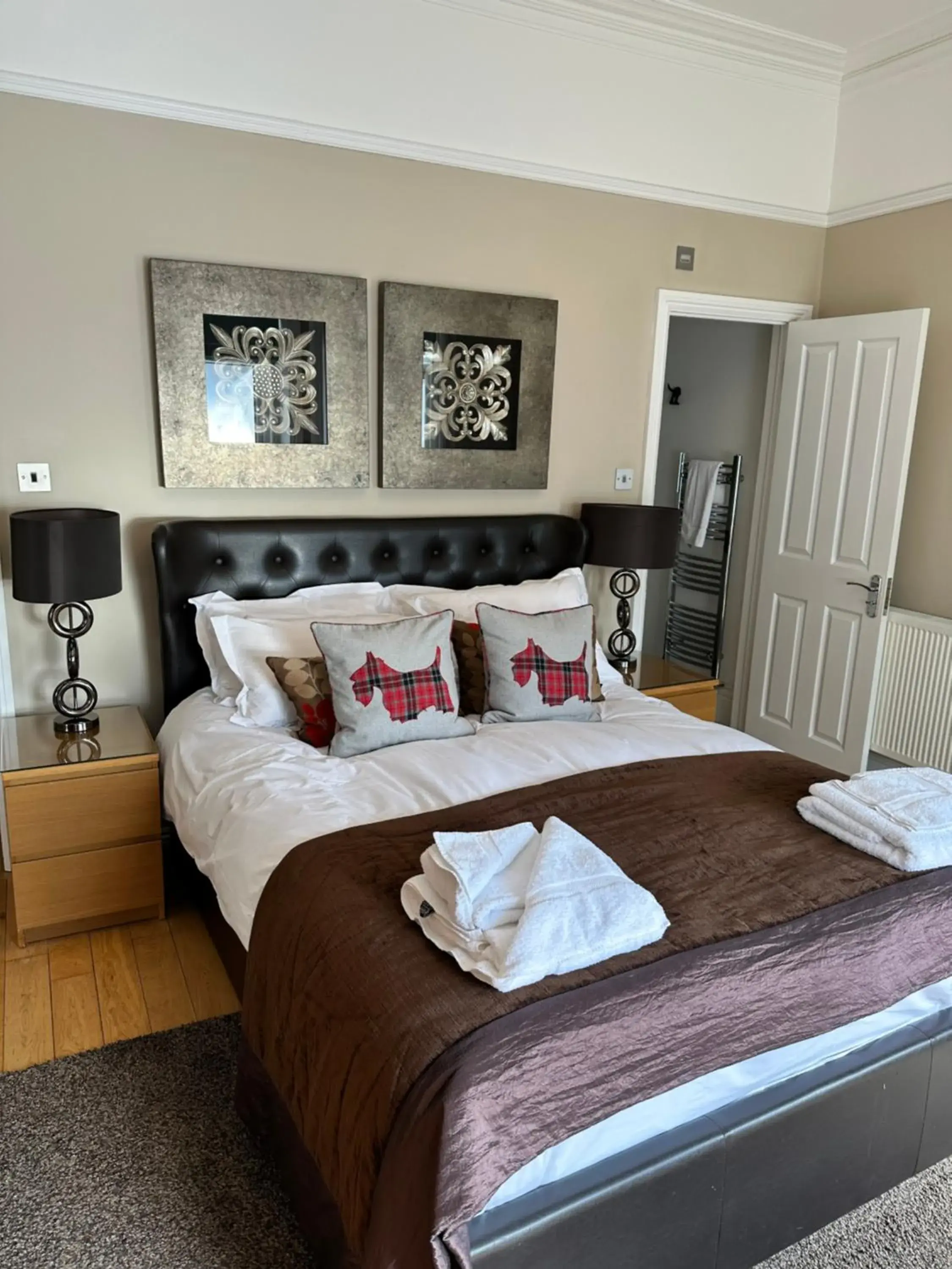 Bedroom, Bed in Alum Chine Beach House