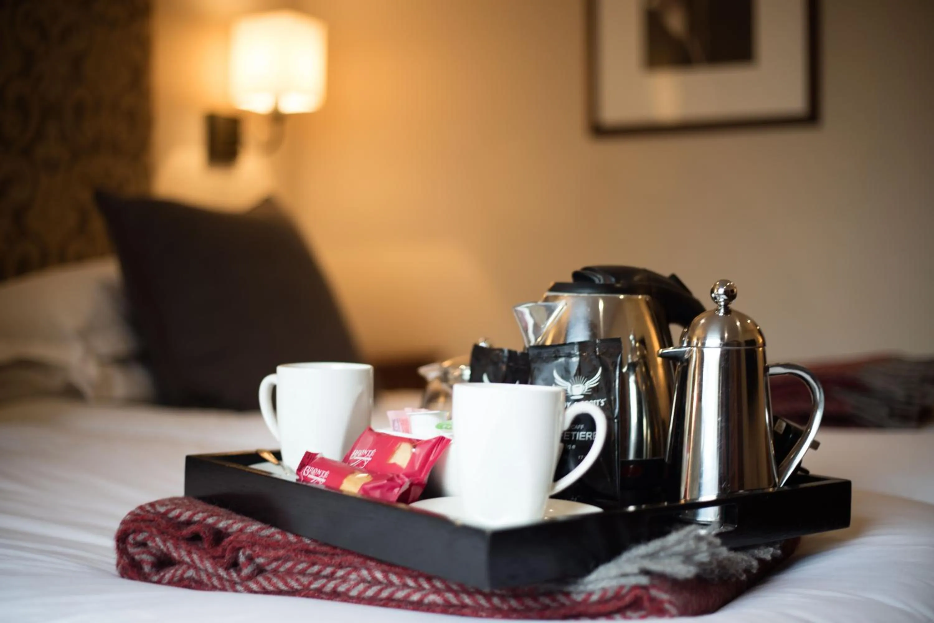 Coffee/tea facilities, Bed in Barnham Broom Hotel, Golf & Spa