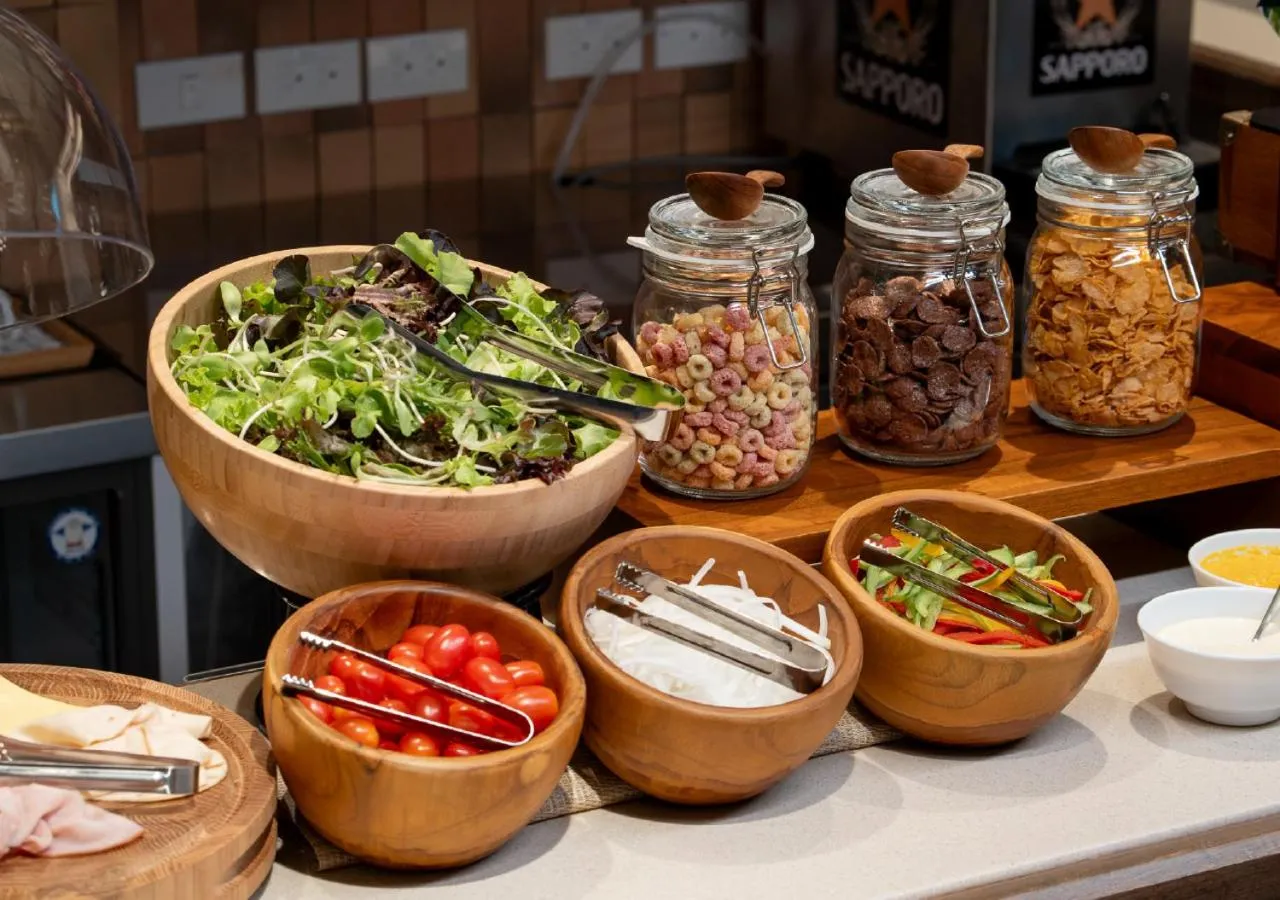 Restaurant/places to eat in Sotetsu Grand Fresa Bangkok