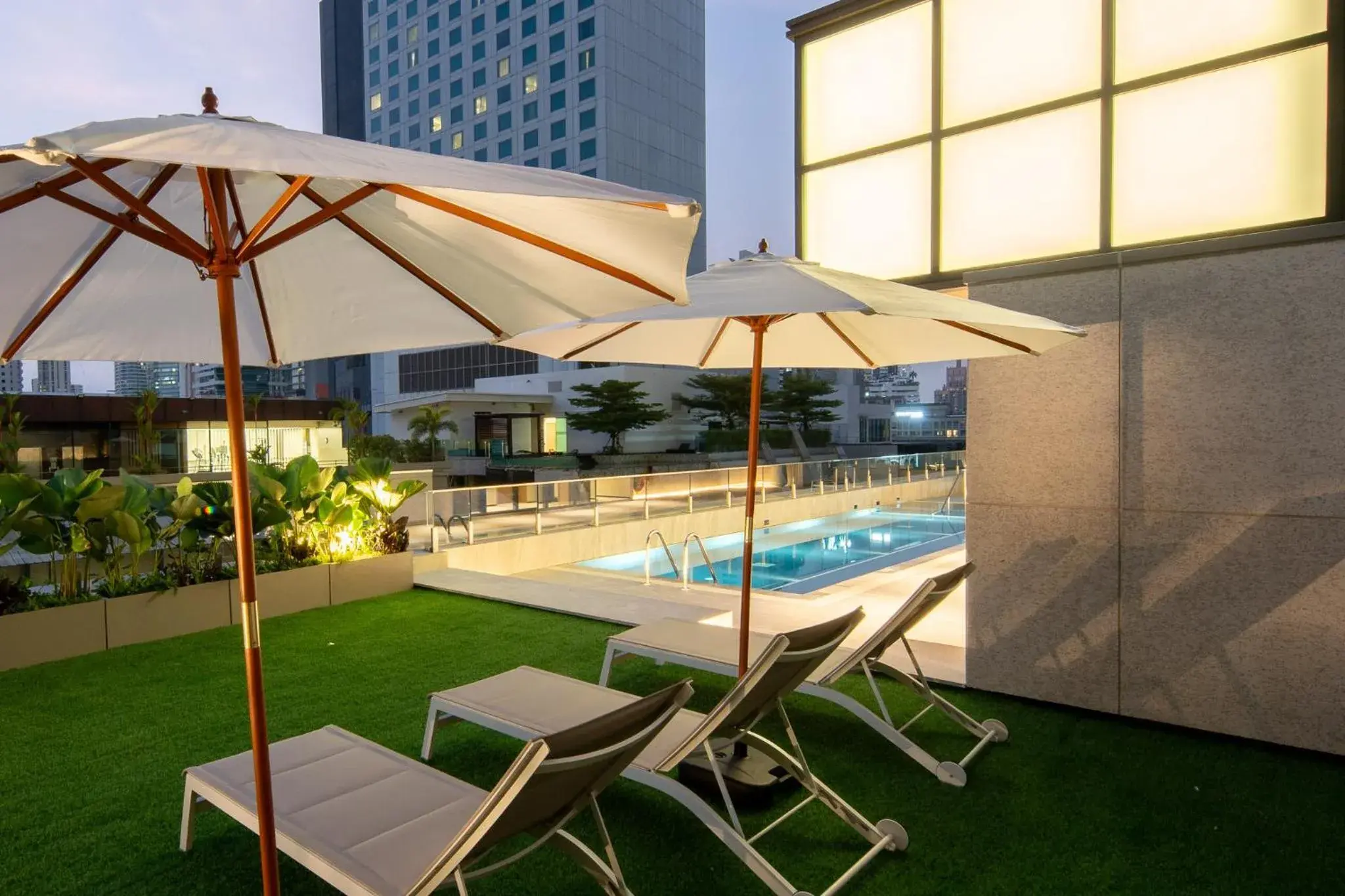 Swimming pool in Sotetsu Grand Fresa Bangkok Swimming pool in Sotetsu Grand Fresa Bangkok