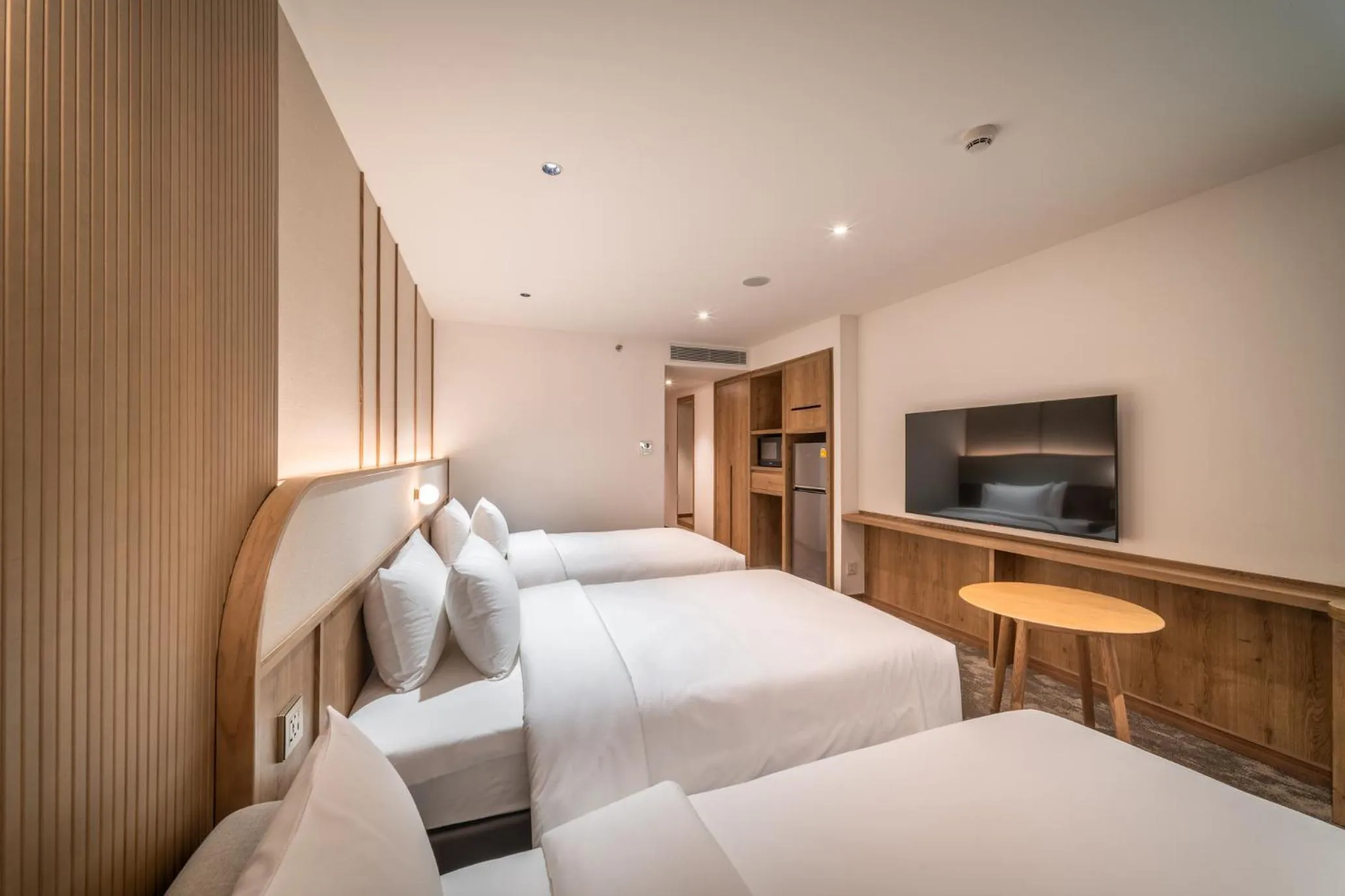 Bedroom, Bed in Sotetsu Grand Fresa Bangkok