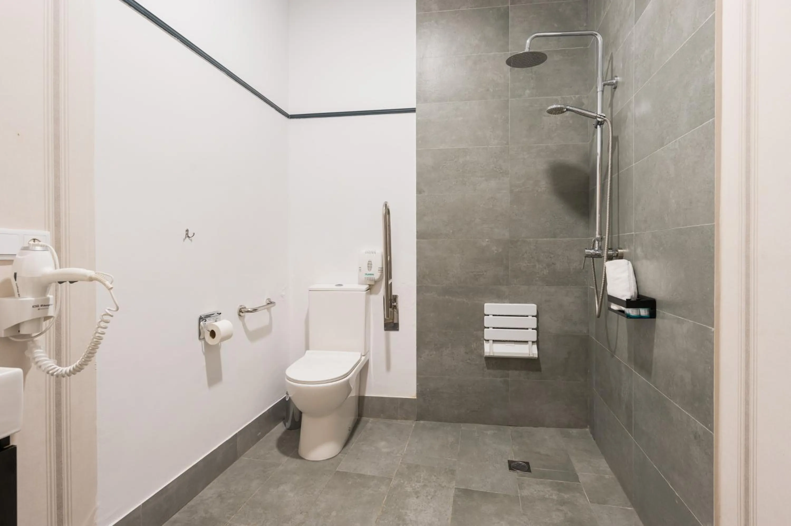 Shower in Posada de los Venerables