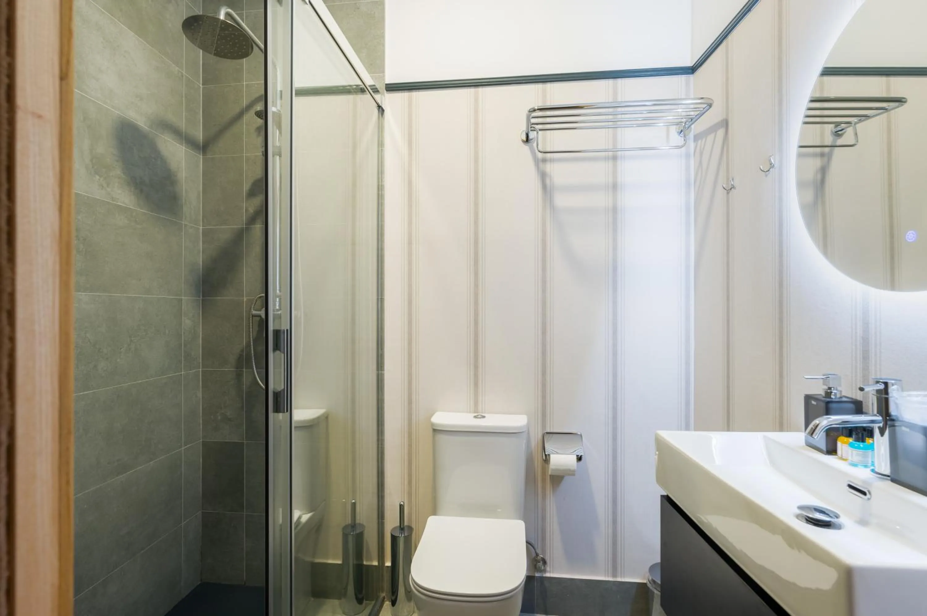 Shower in Posada de los Venerables