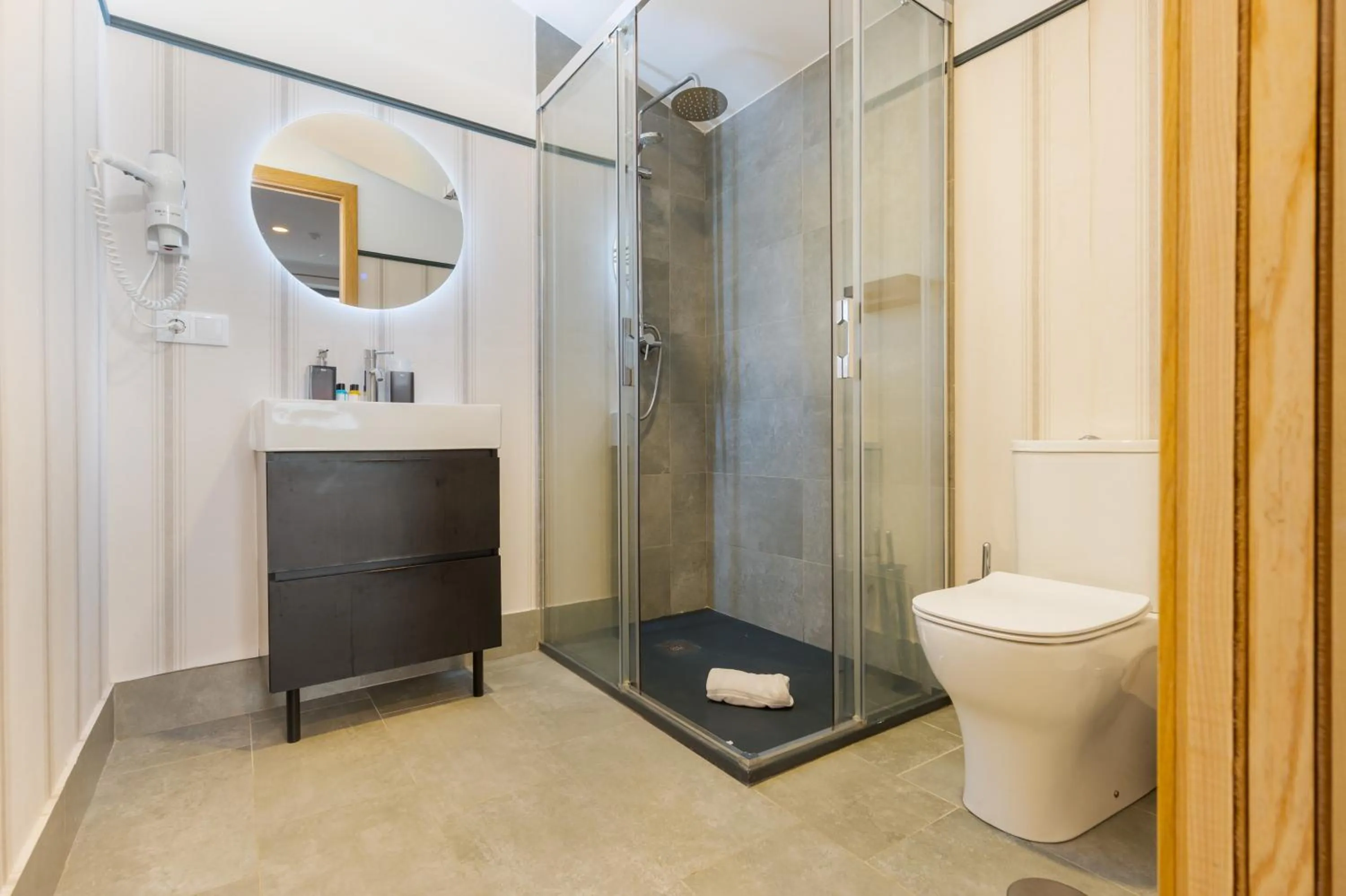 Shower in Posada de los Venerables