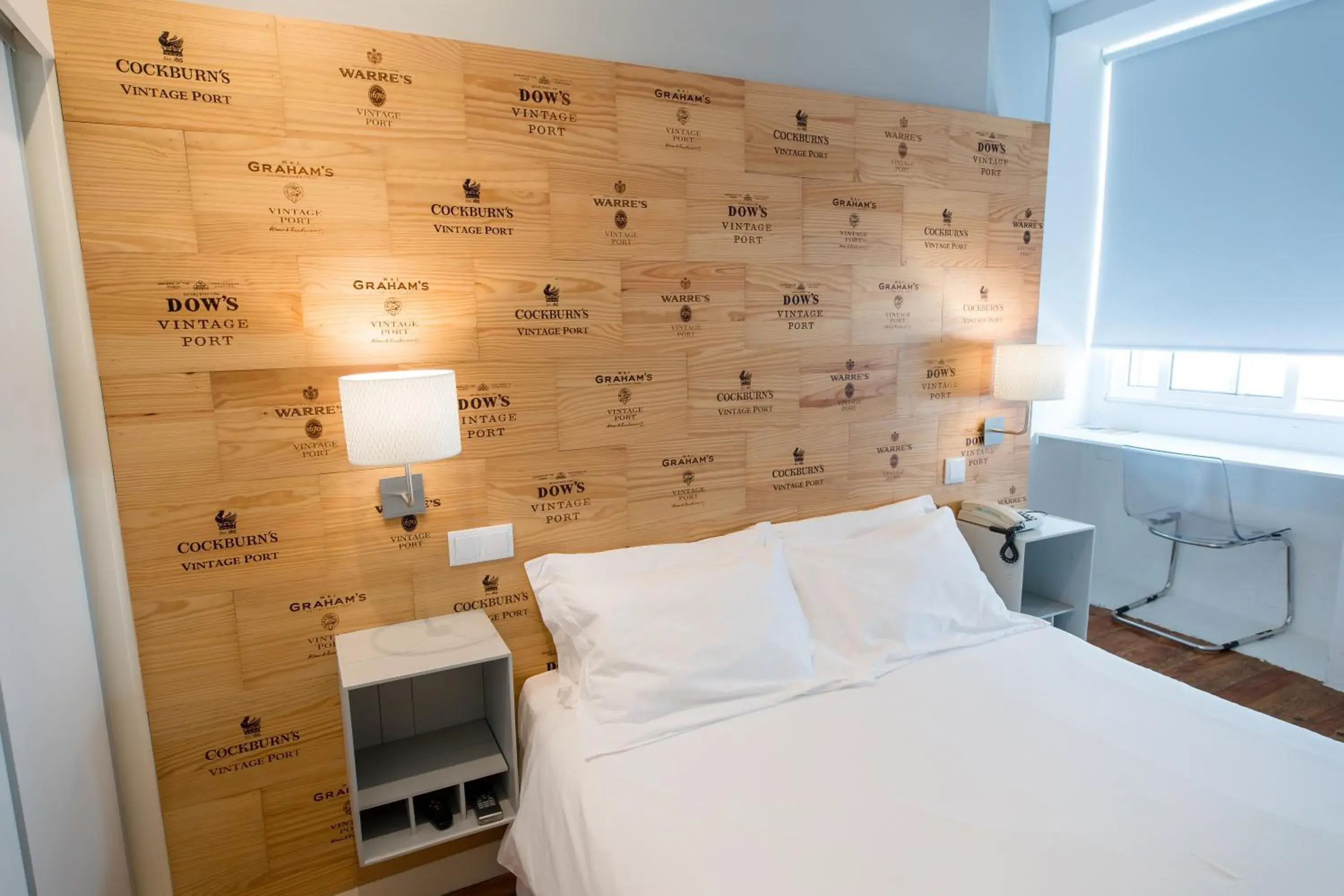 Bed in Decanting Porto House Bed in Decanting Porto House