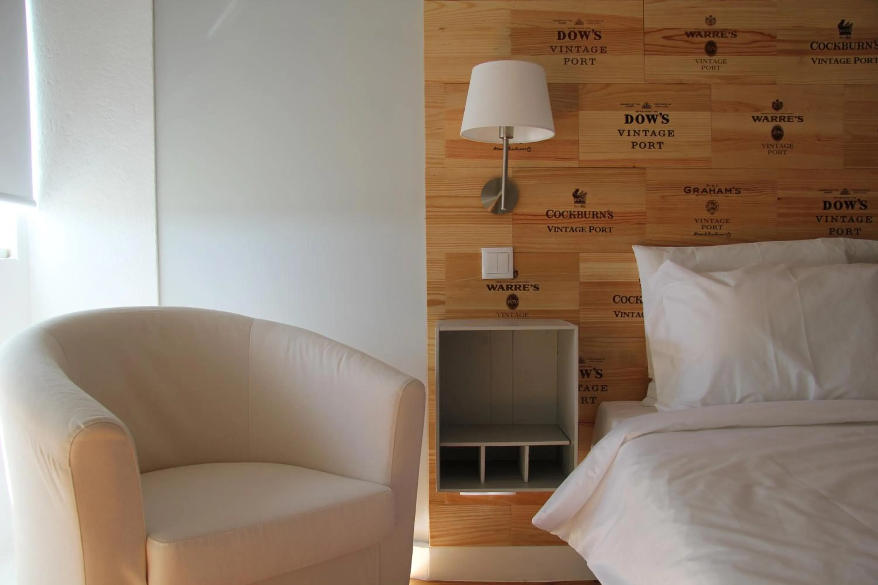 Decorative detail, Bed in Decanting Porto House