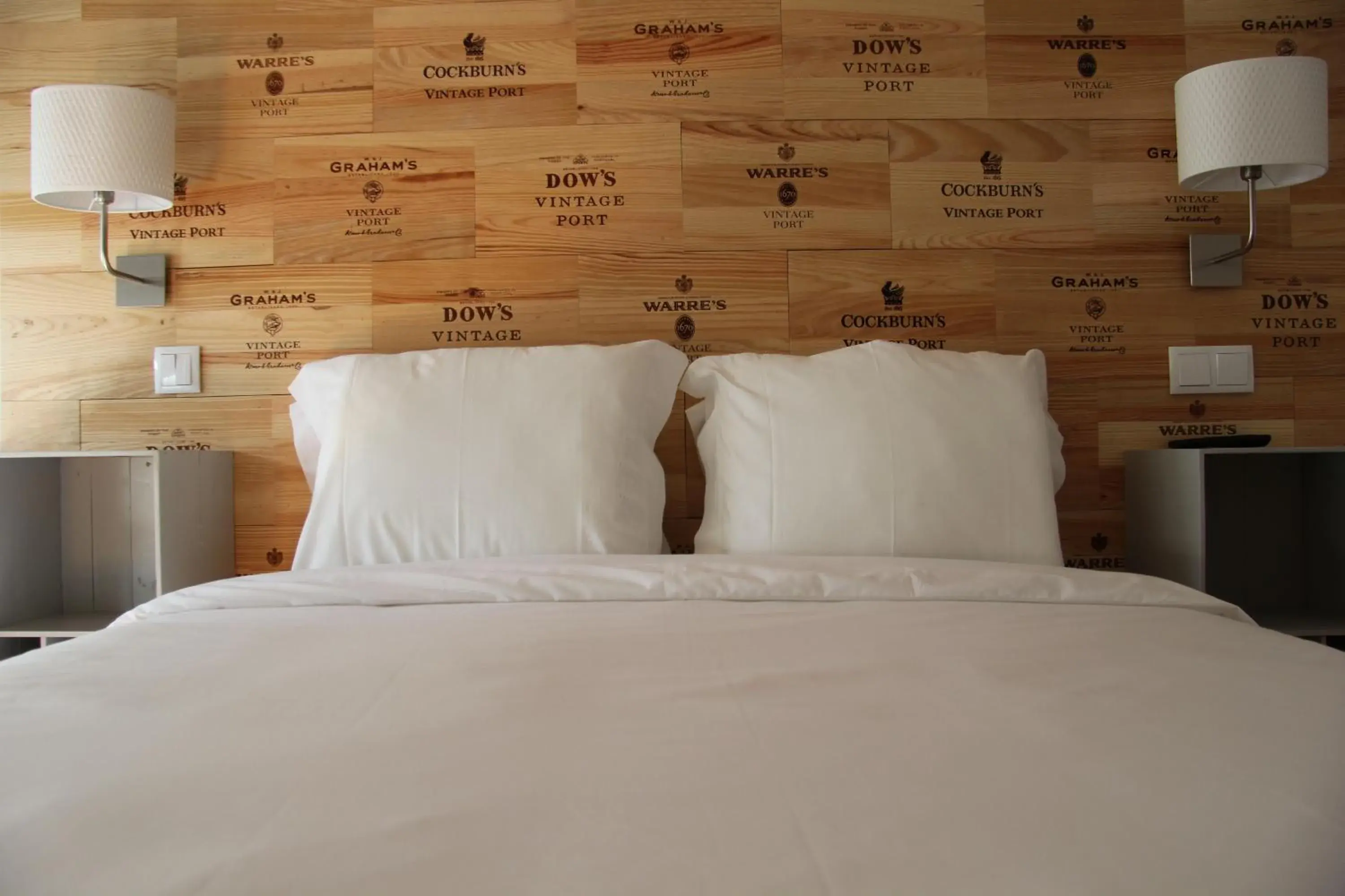 Bed in Decanting Porto House Bed in Decanting Porto House