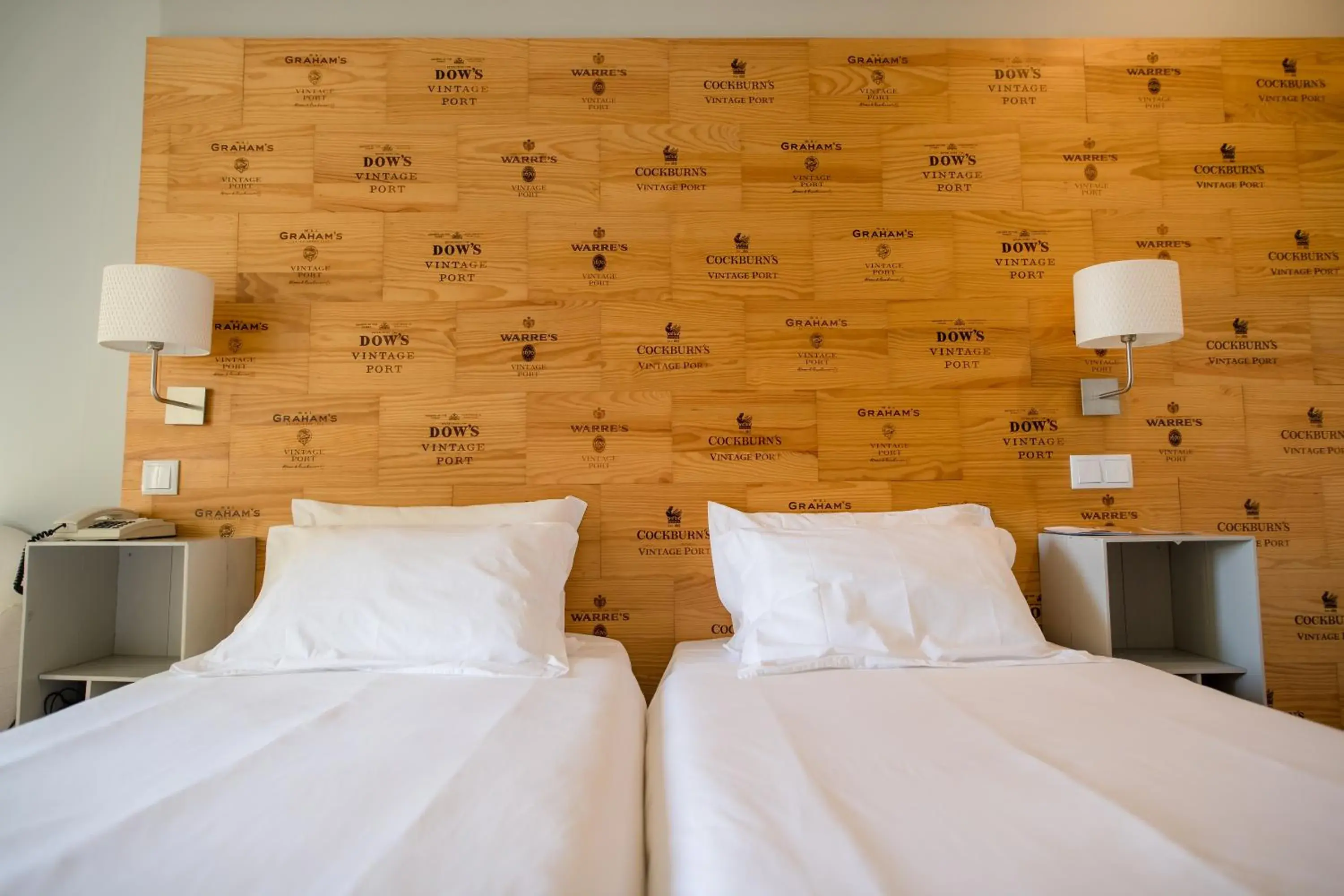 Bed in Decanting Porto House Bed in Decanting Porto House