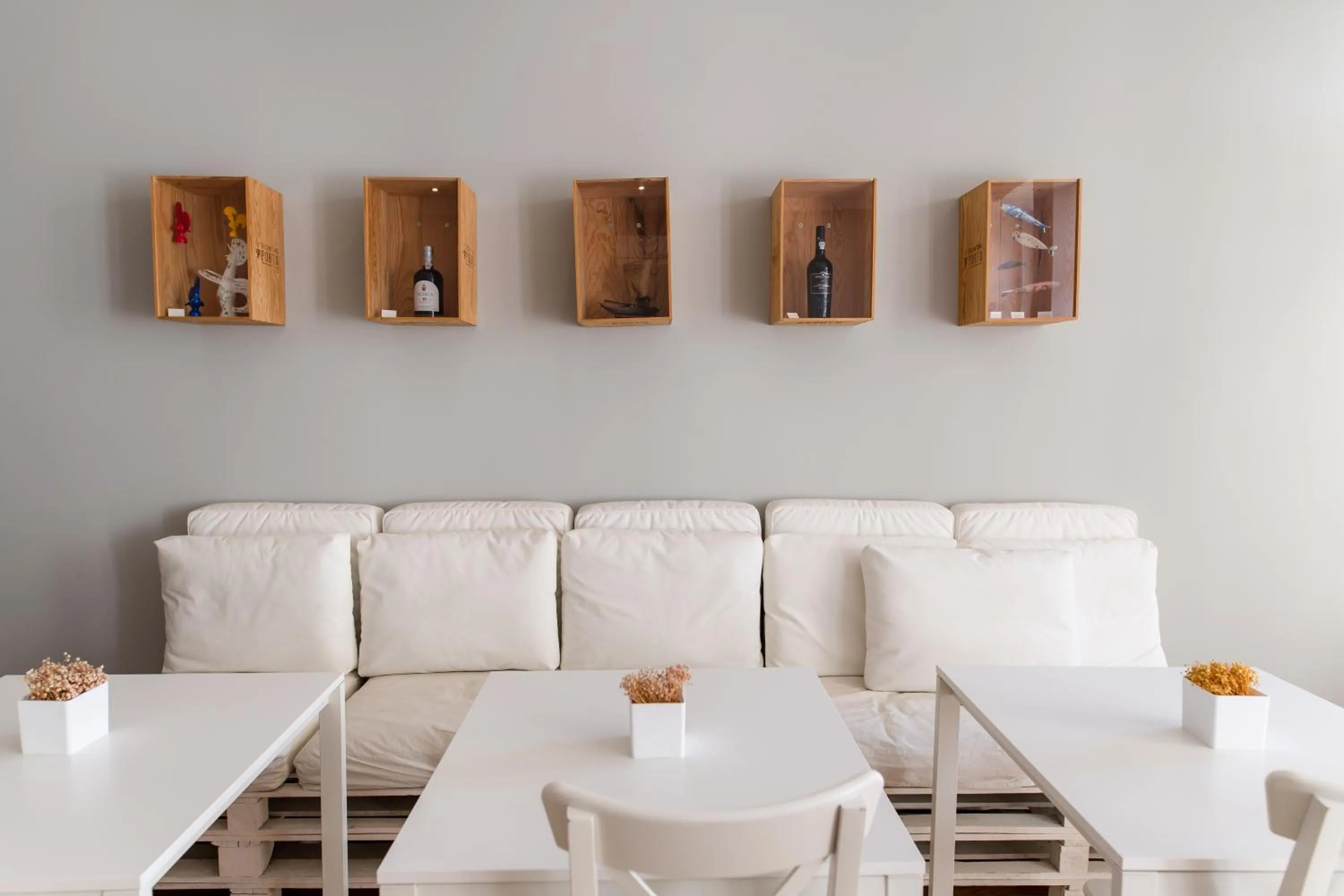 Decanting Porto House