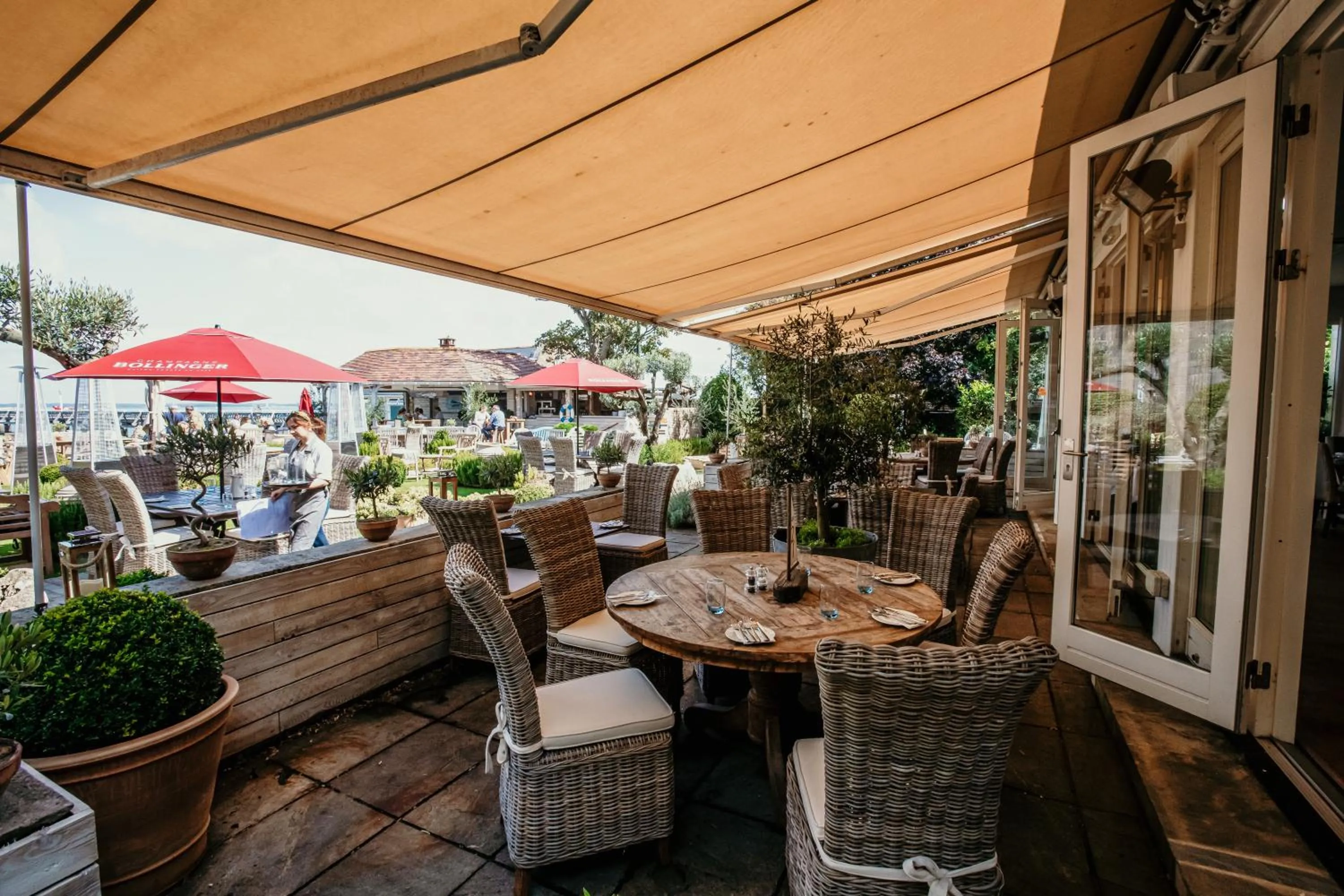 Patio in The George Hotel and Beach Club