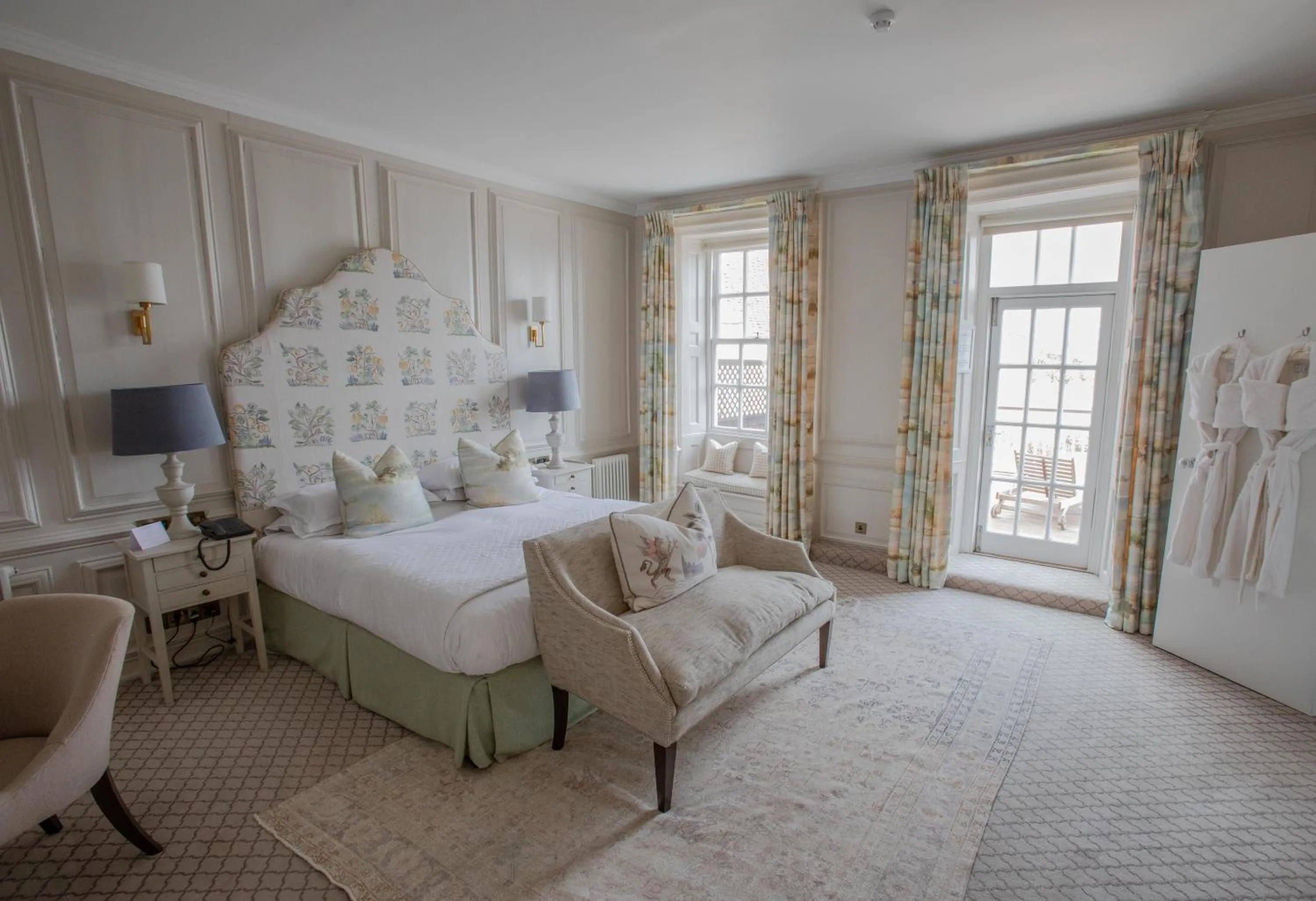 Bed in The George Hotel and Beach Club