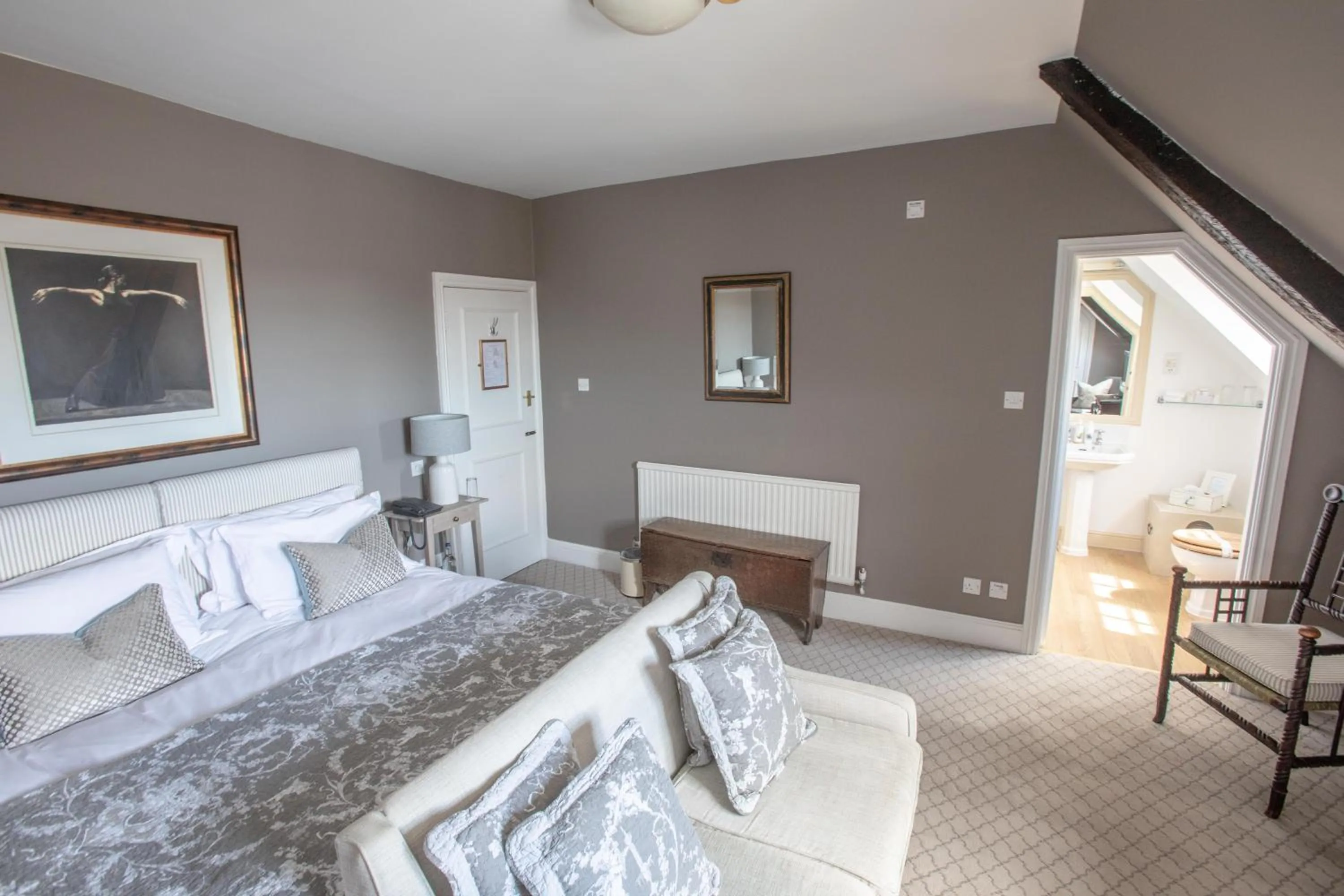 Bed in The George Hotel and Beach Club