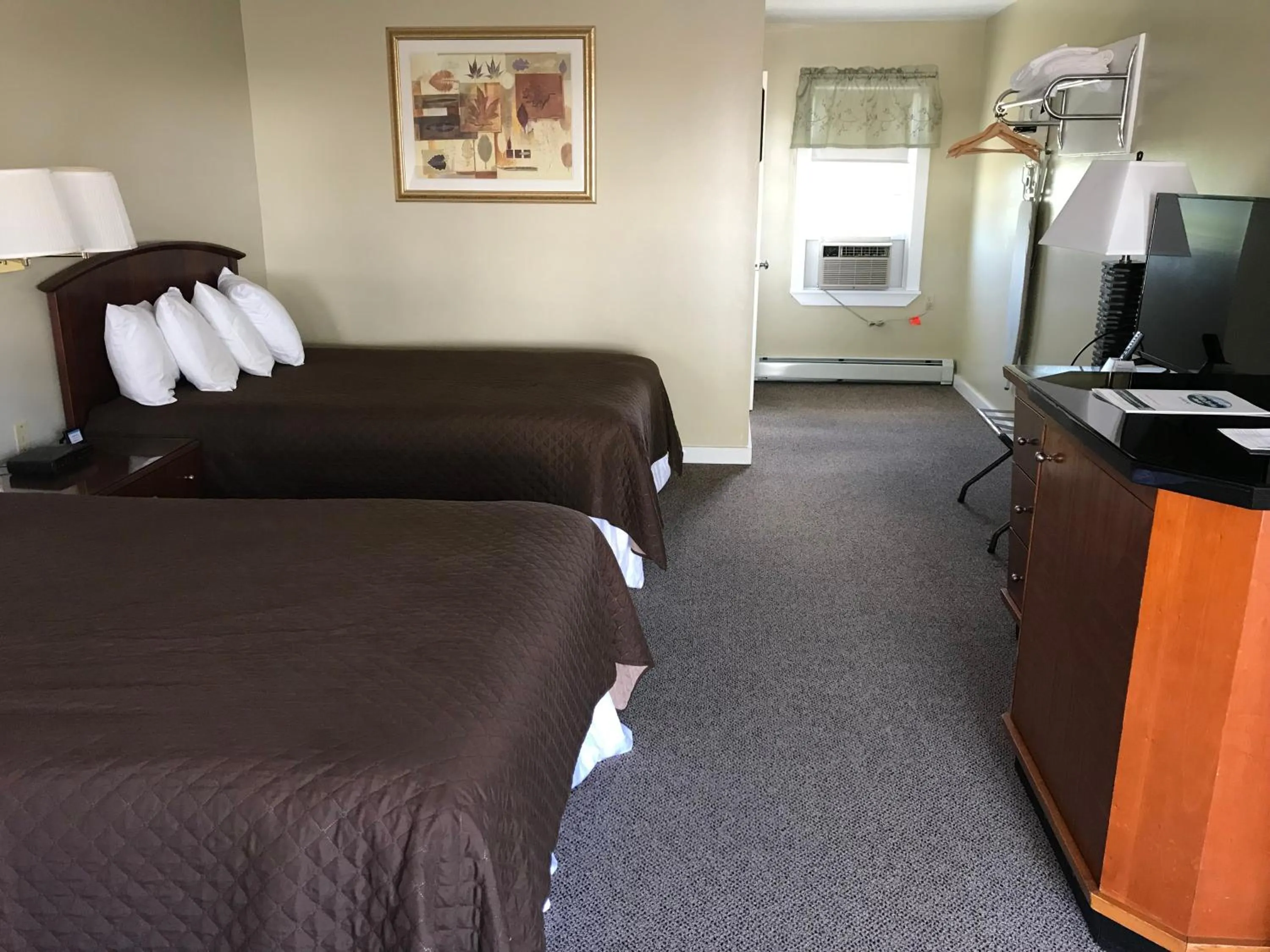 Bed in White Birches Motel