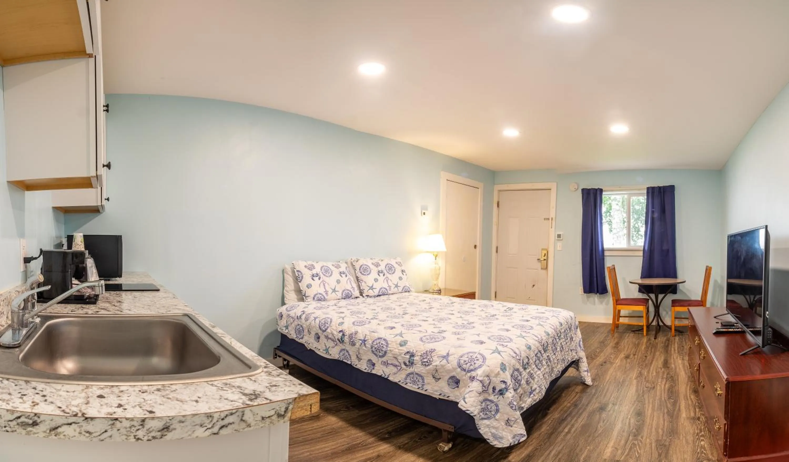 Bed in White Birches Motel