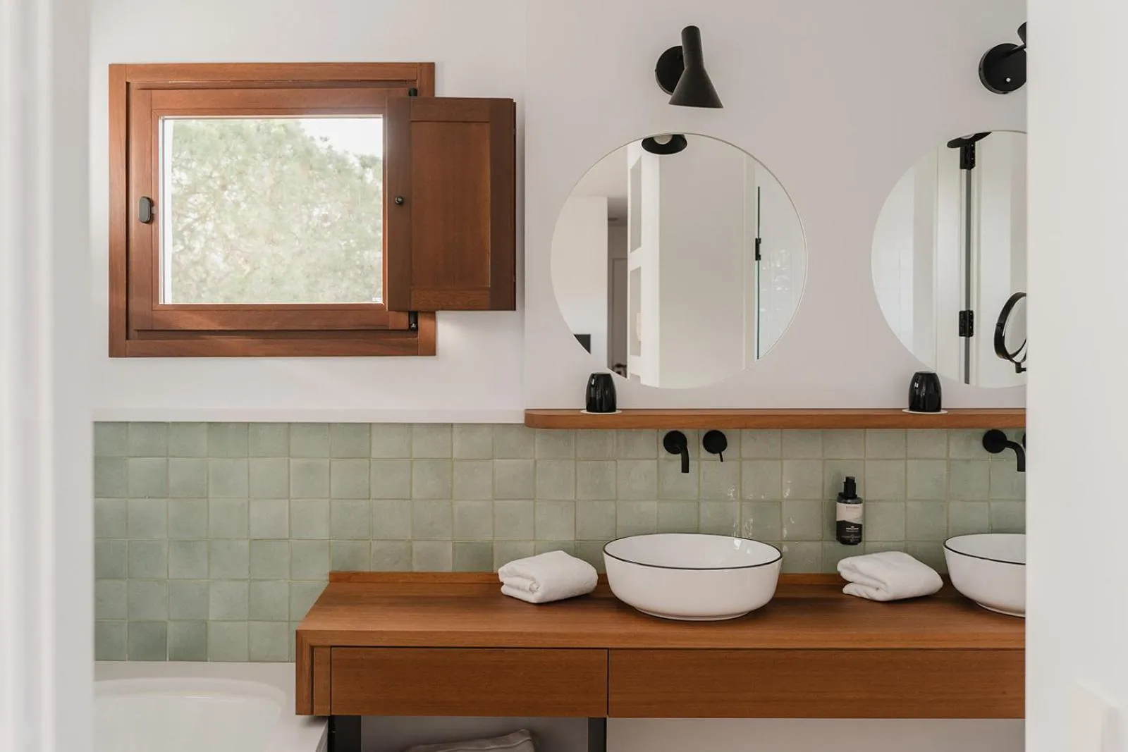 Bathroom in Boutique Hotel Villa Salvador - Adults Only by Fimedhotels