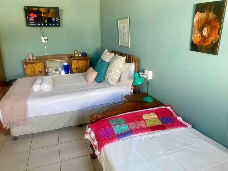 Bed in Suzies Huis Restaurant Bed and Breakfast