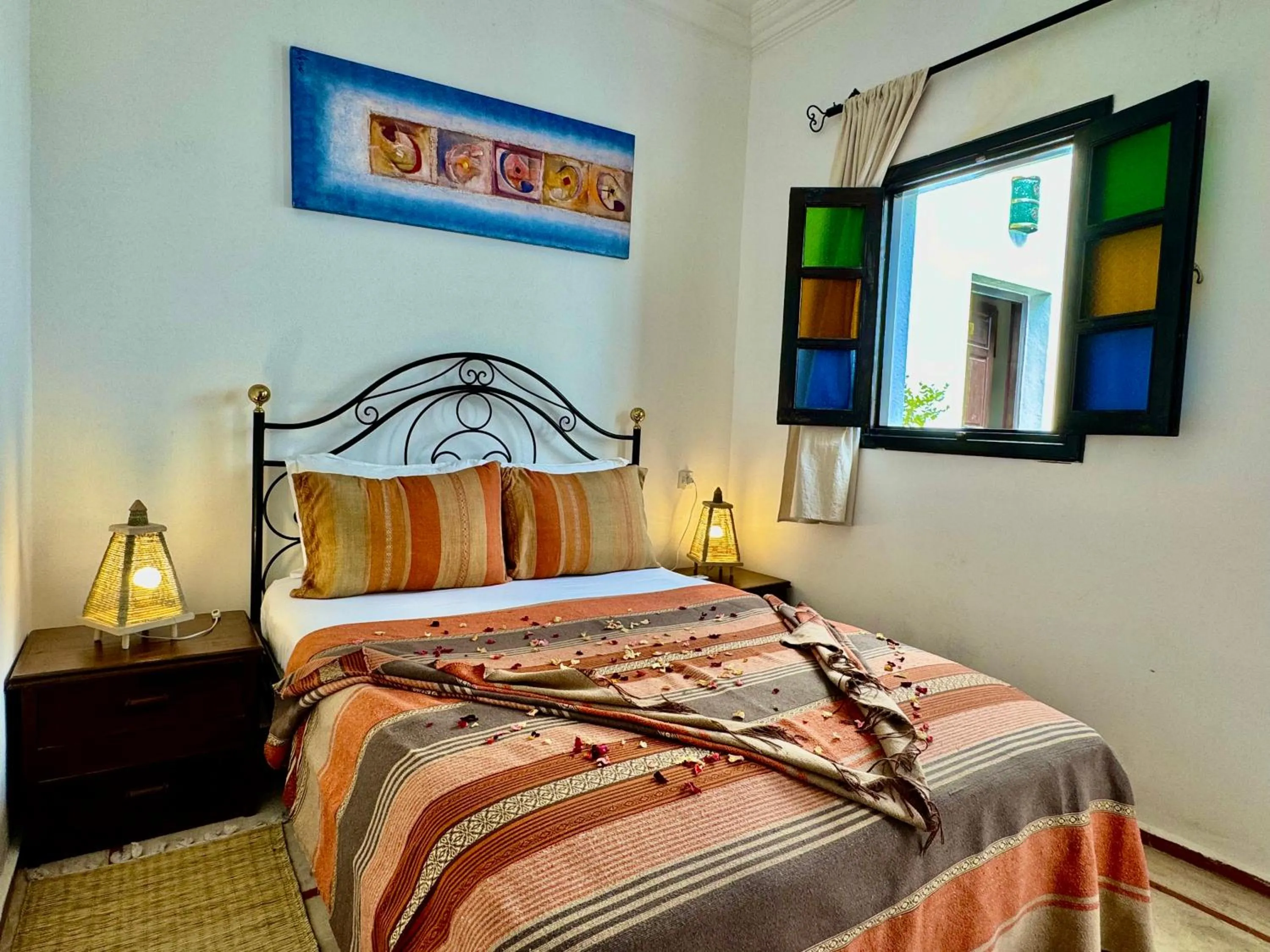 Photo of the whole room in Riad Iklil