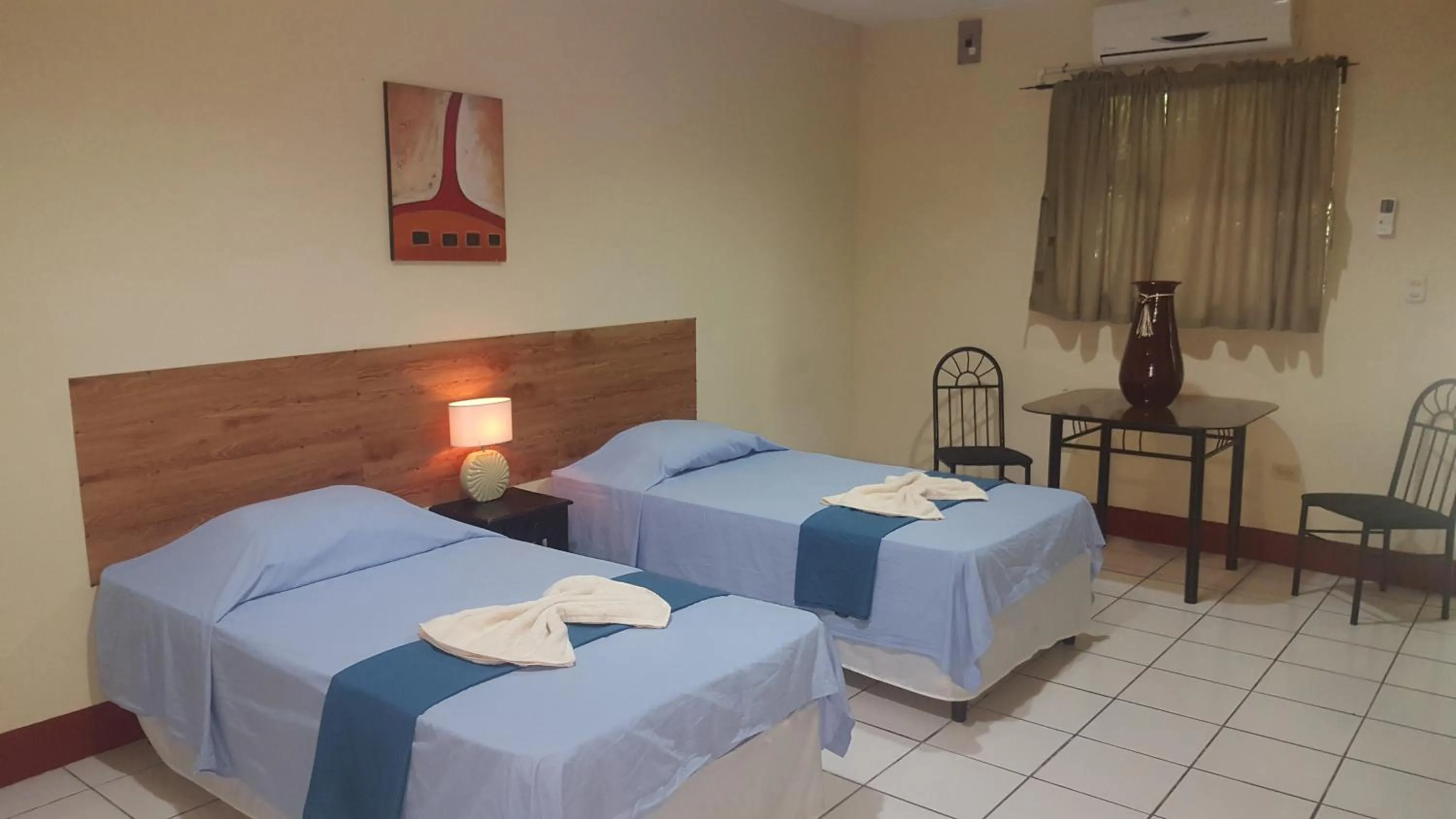 Photo of the whole room in Hotel La Arboleda