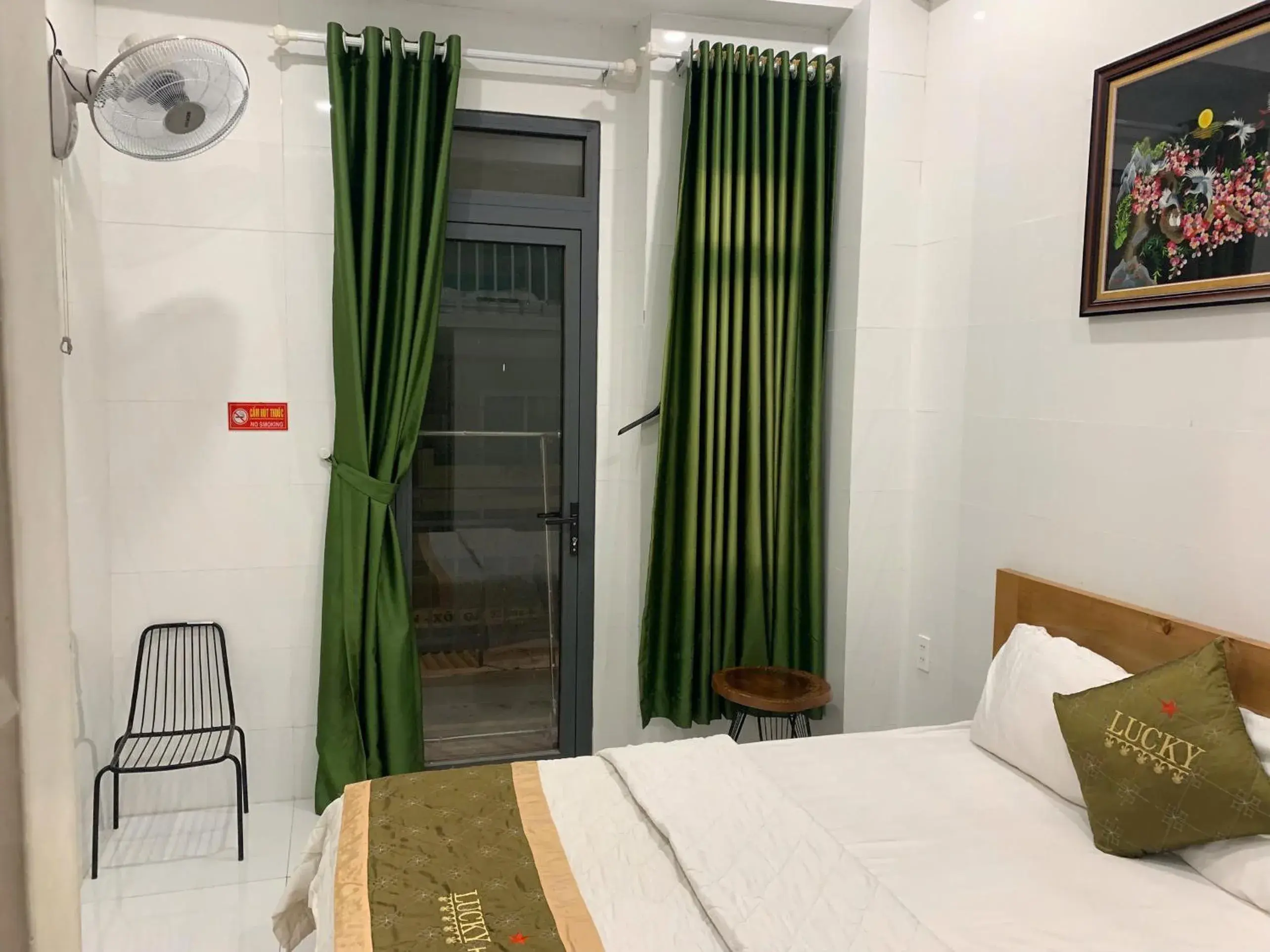 Studio with Balcony in LUCKY HOTEL LIEN PHUONG Studio with Balcony in LUCKY HOTEL LIEN PHUONG