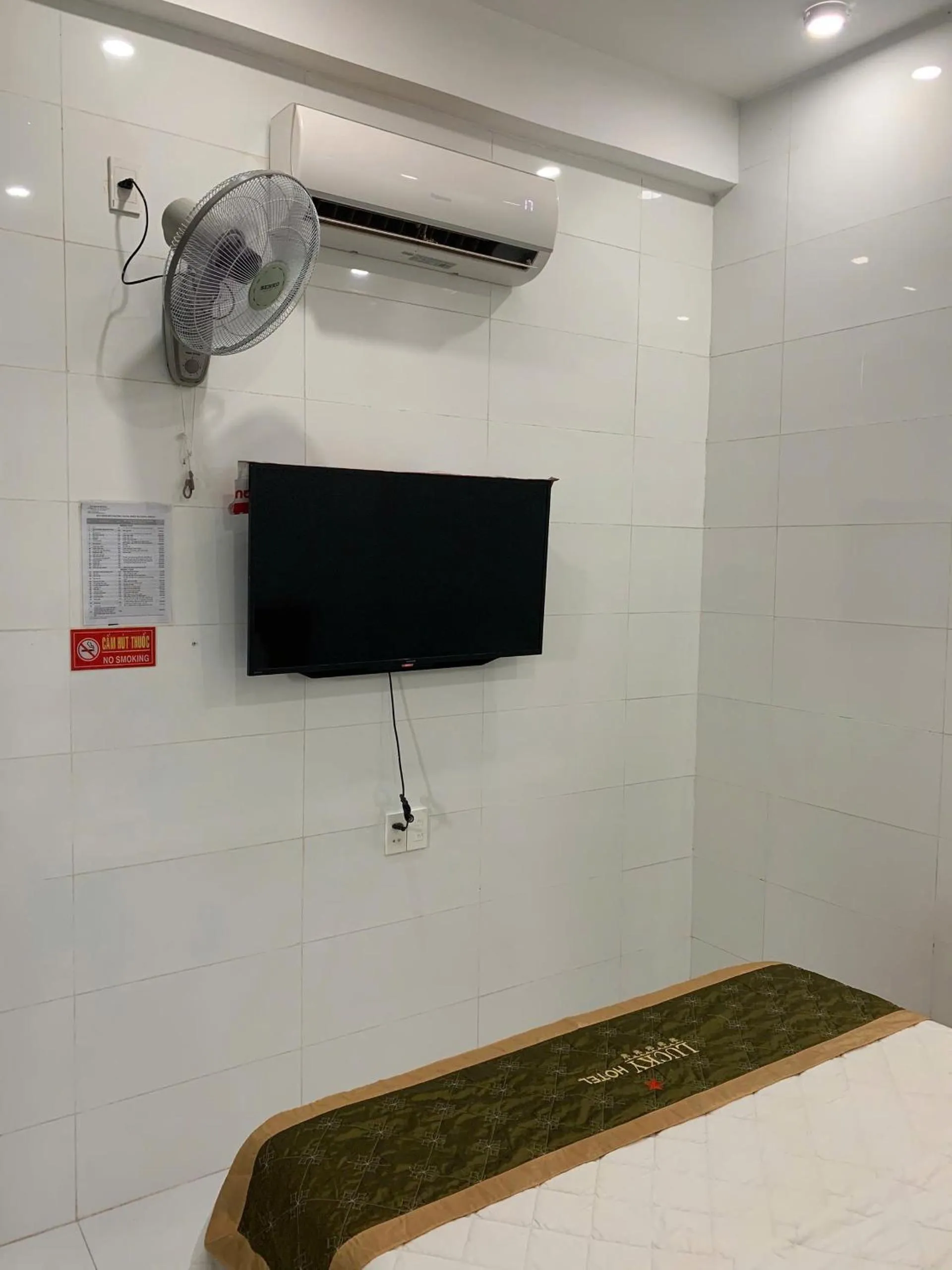 LUCKY HOTEL LIEN PHUONG